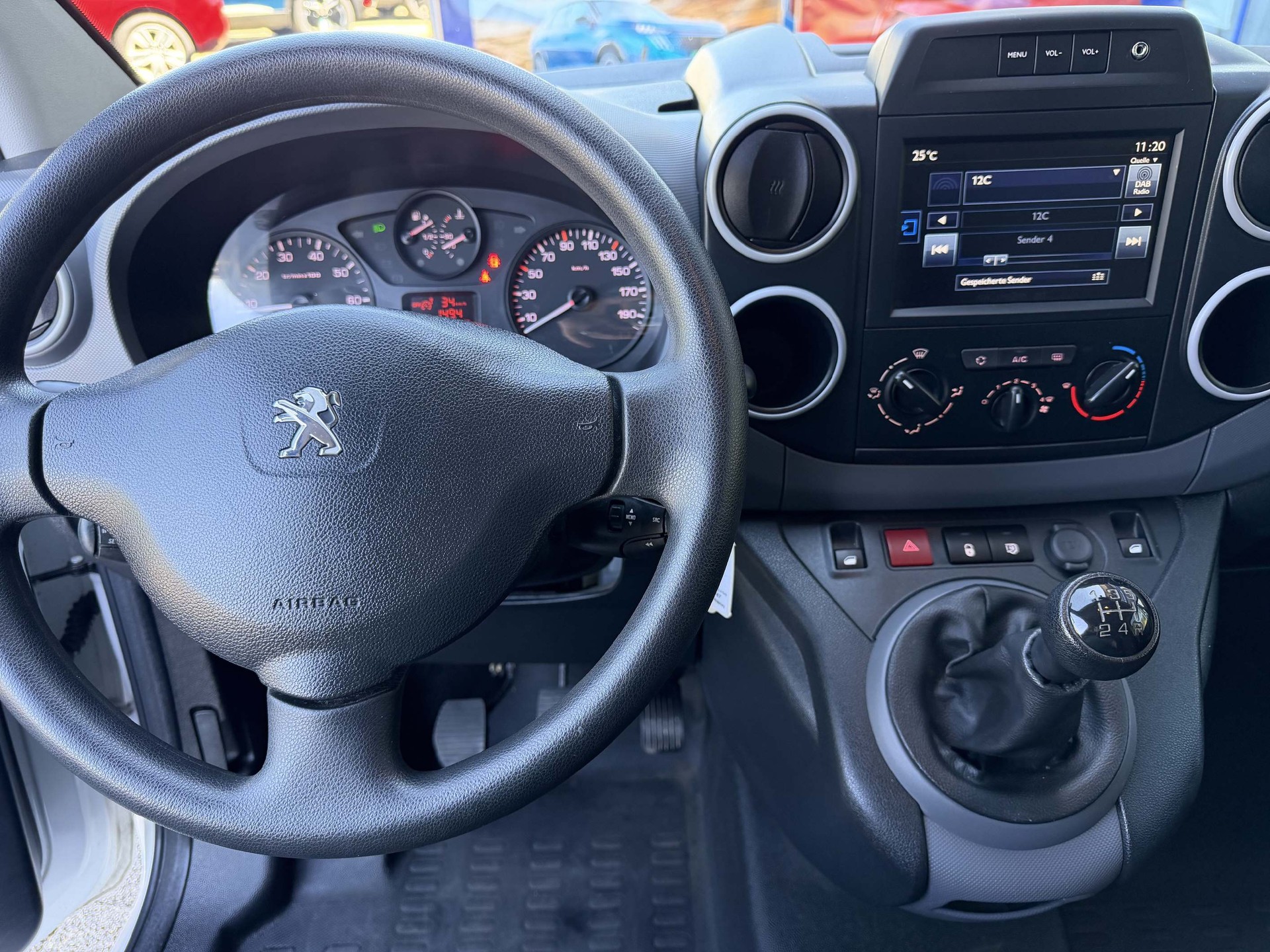 PEUGEOT Partner Kaw. L1 1.6 BlueHDI 100 Active-image-12