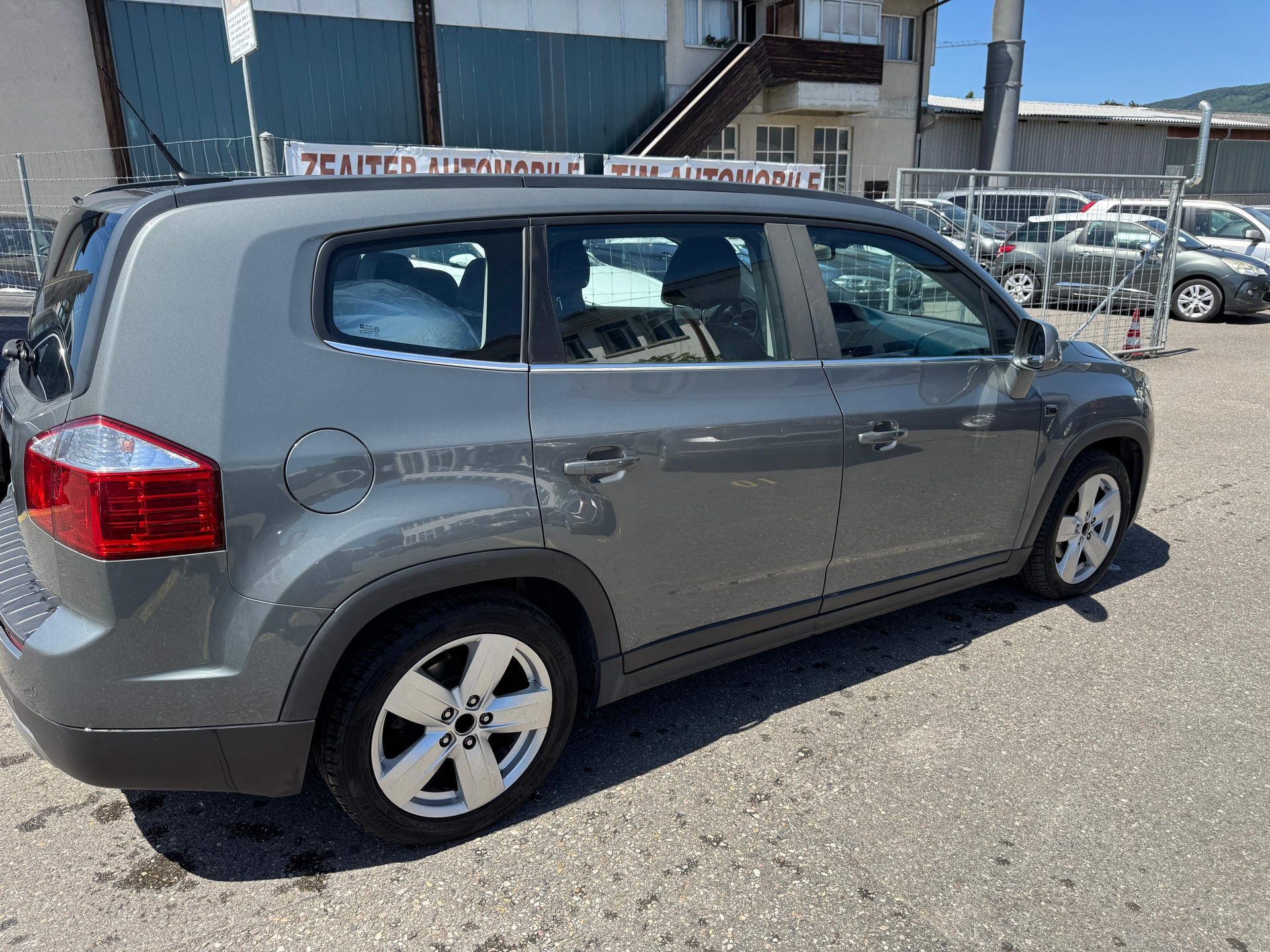 CHEVROLET Orlando 2.0 VCDi LTZ Automatic-image-3