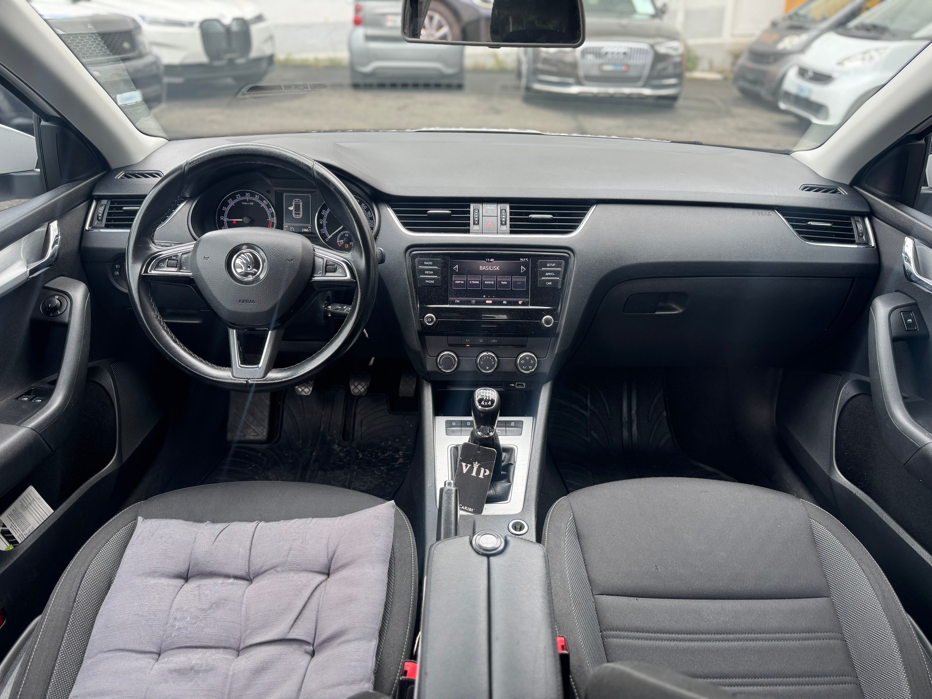 SKODA Octavia Combi 2.0 TDI Style 4x4-image-7
