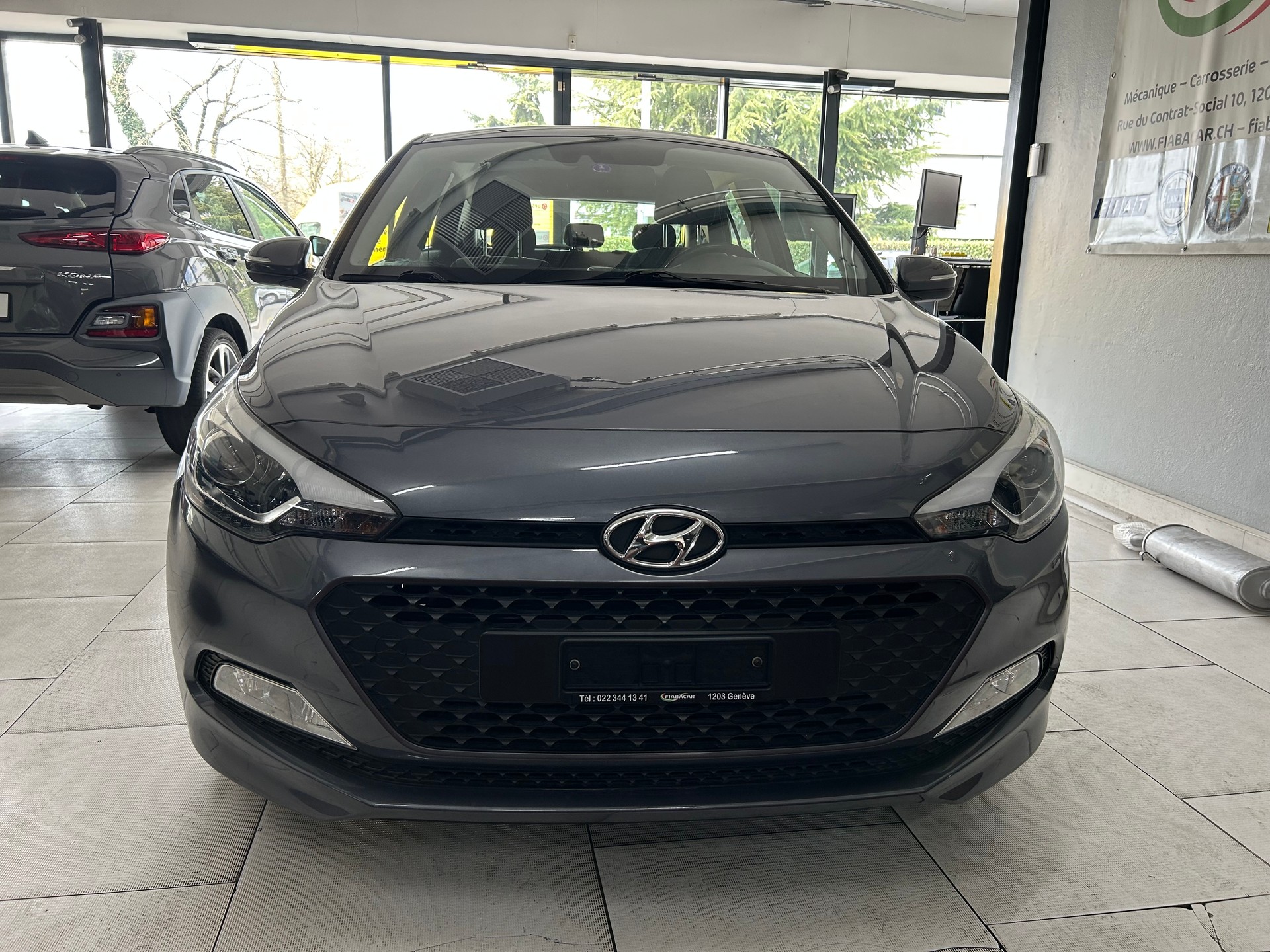 HYUNDAI i20 1.4 Amplia-image-1