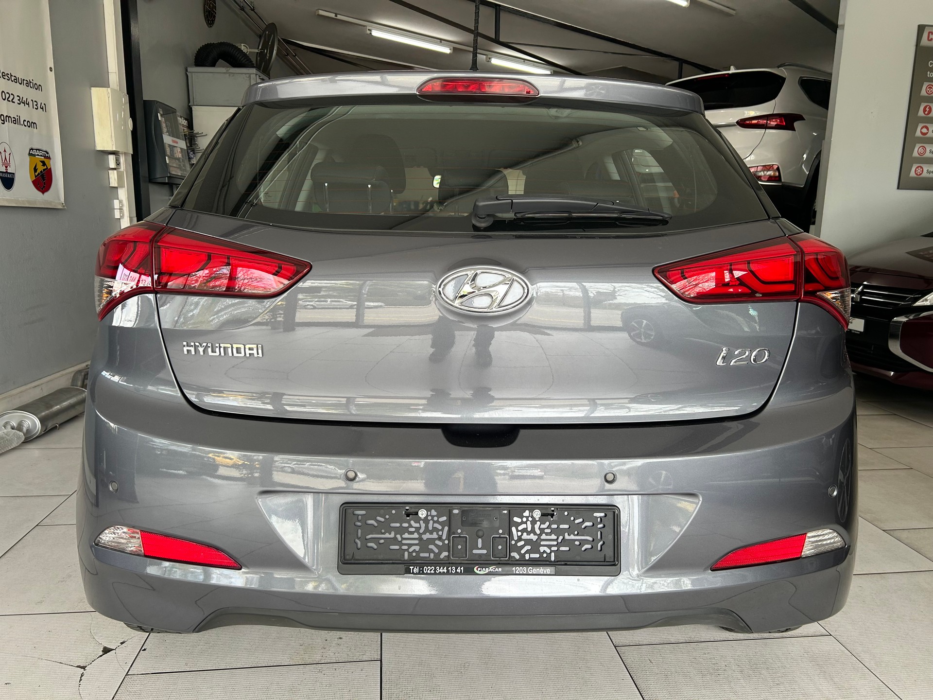 HYUNDAI i20 1.4 Amplia-image-2