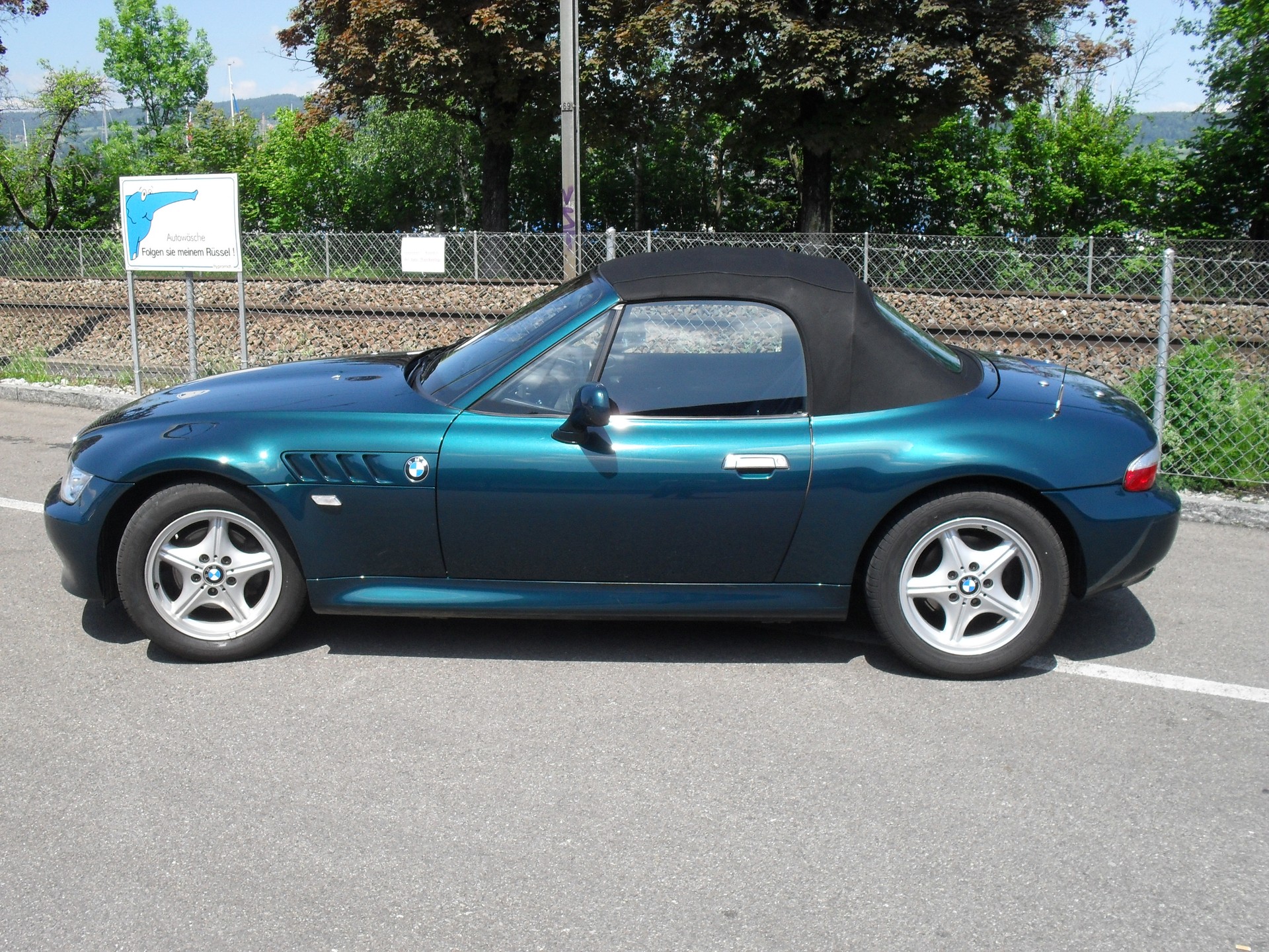BMW 1.8-image-2