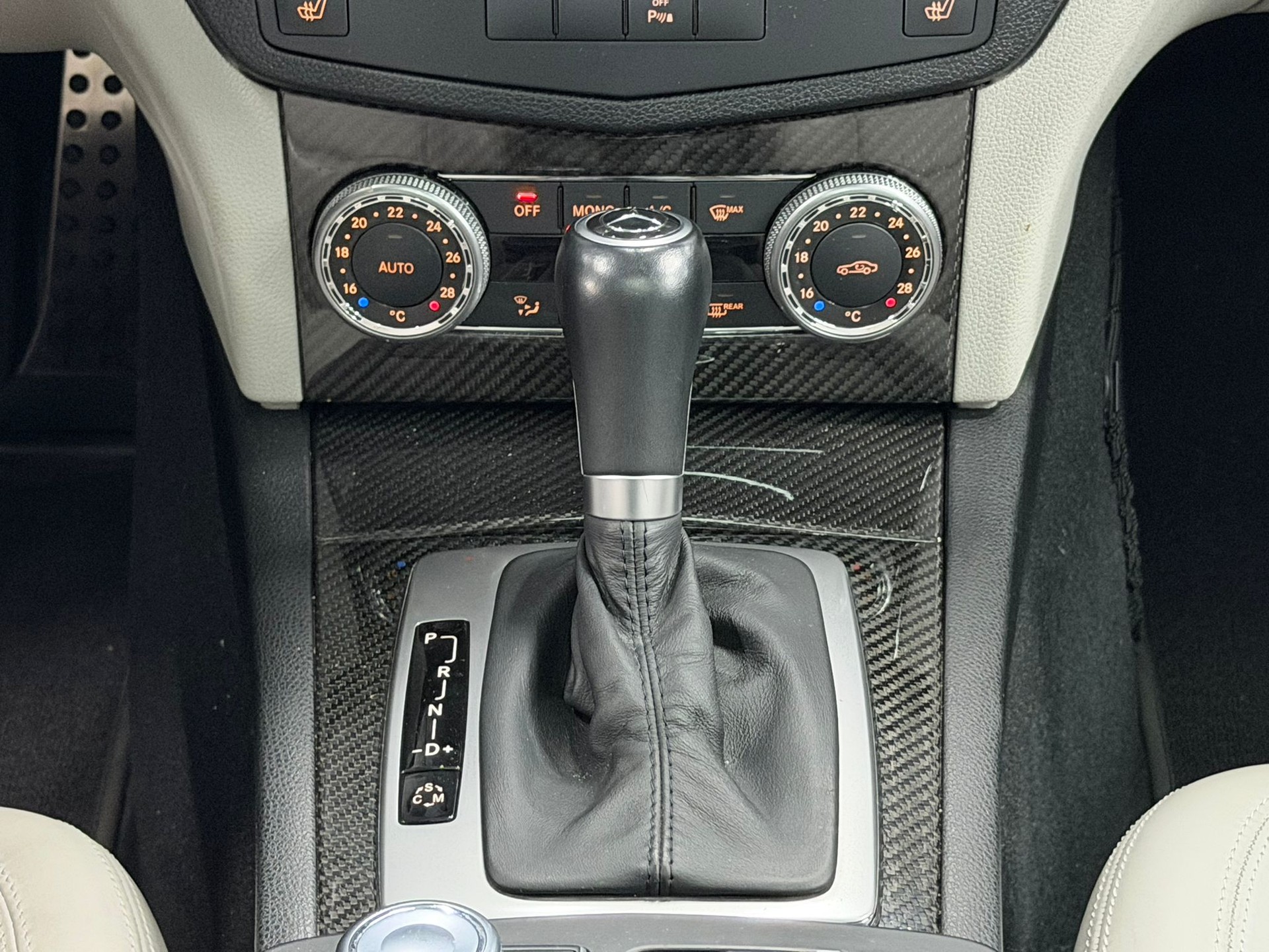 MERCEDES-BENZ C 63 AMG Avantgarde 7G-Tronic-image-15