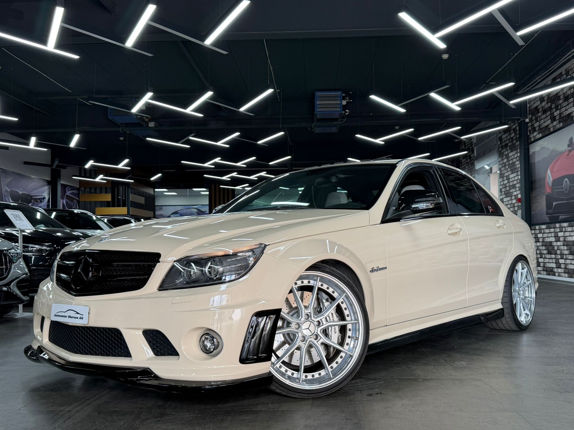 MERCEDES-BENZ C 63 AMG Avantgarde 7G-Tronic-showroom-element-2