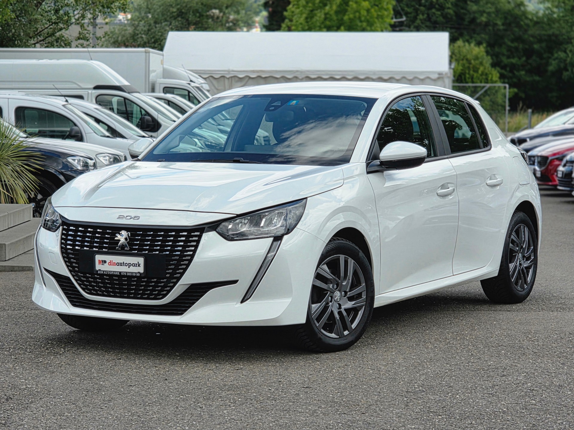 PEUGEOT 208 1.5 BlueHDi Active Pack * CH-Fahrzeug * Frisch ab MFK *-image-1