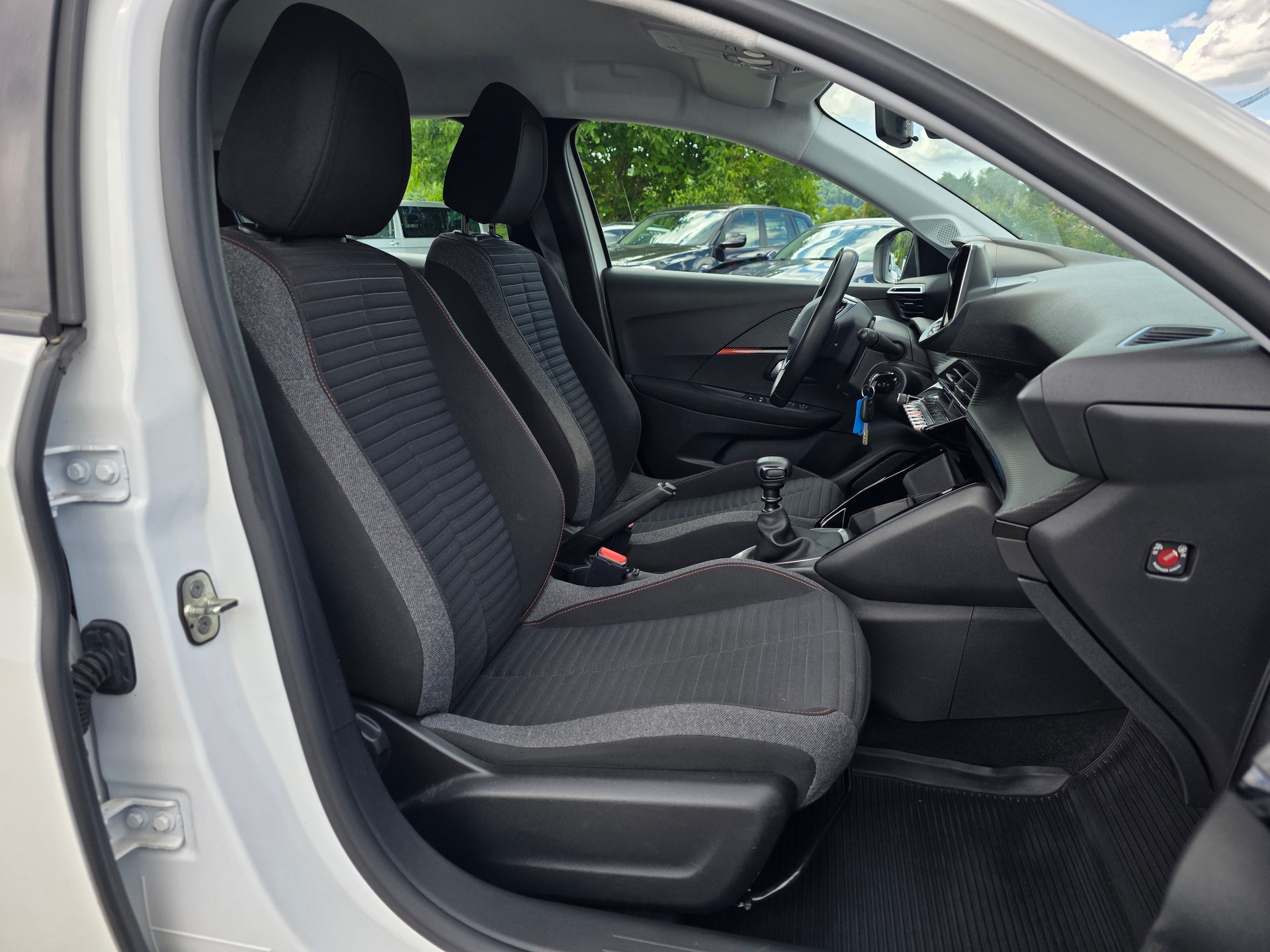 PEUGEOT 208 1.5 BlueHDi Active Pack * CH-Fahrzeug * Frisch ab MFK *-image-18