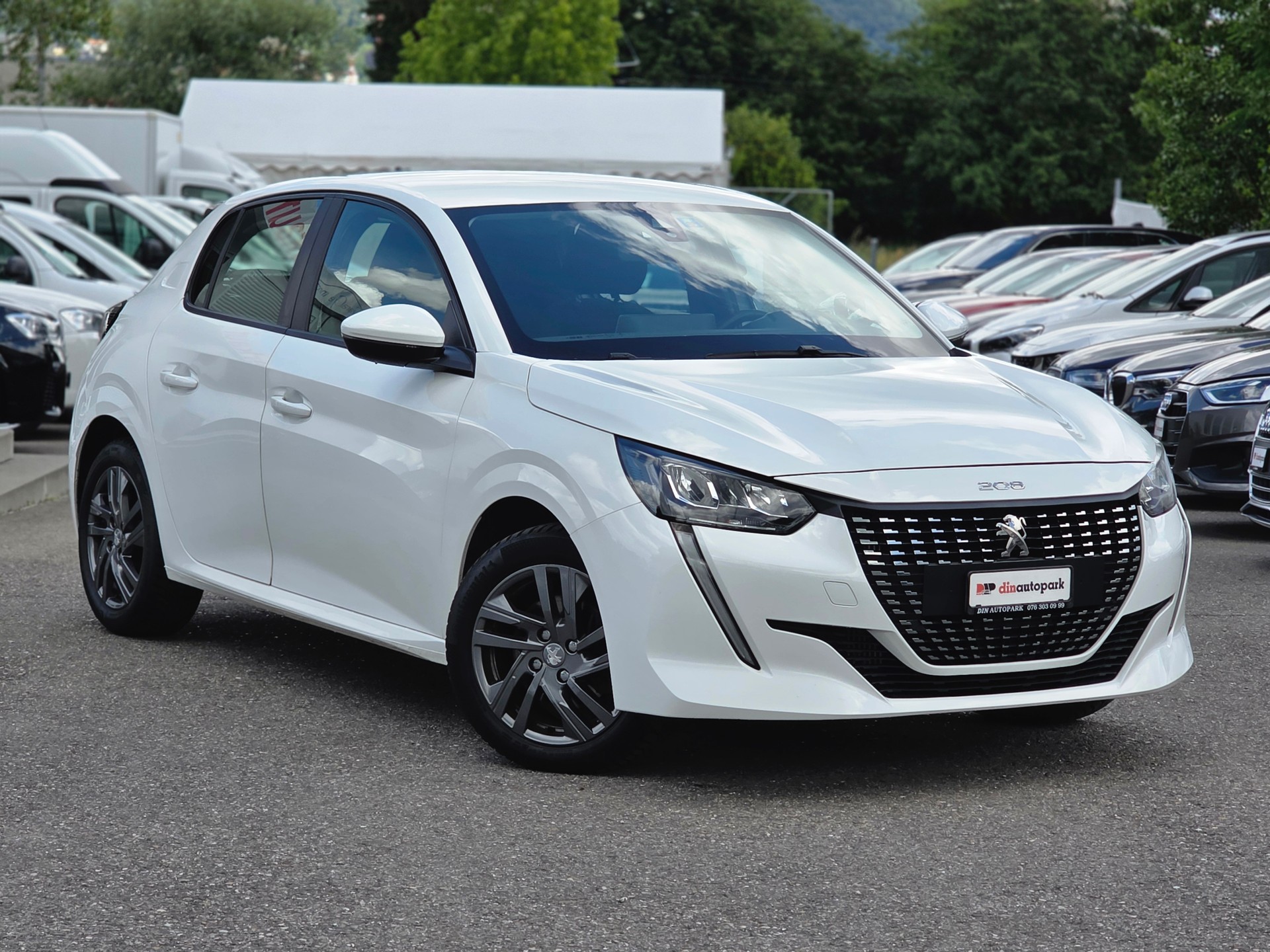 PEUGEOT 208 1.5 BlueHDi Active Pack * CH-Fahrzeug * Frisch ab MFK *-image-3