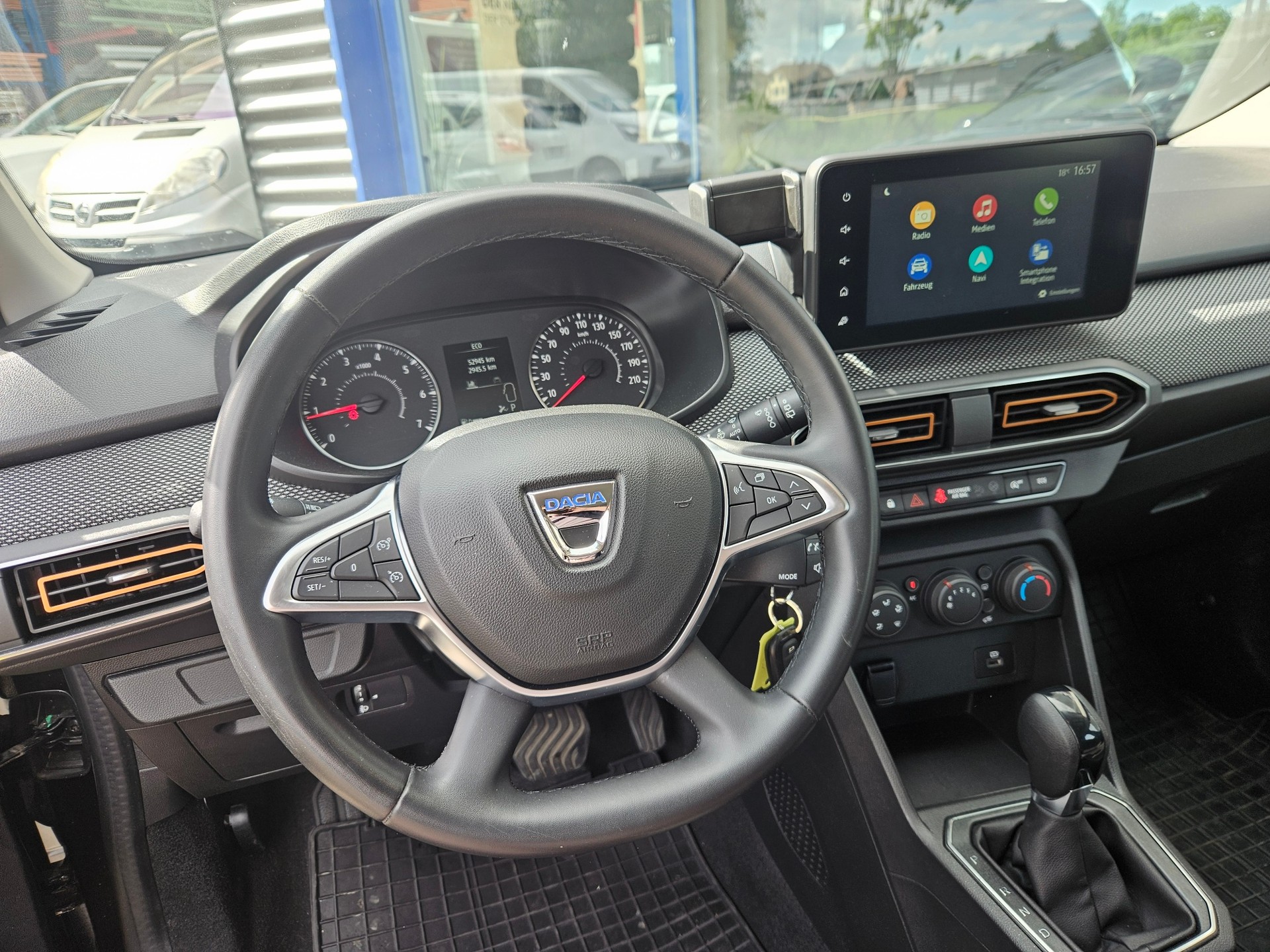DACIA Sandero Stepway TCe 90 Comfort CVT-image-3