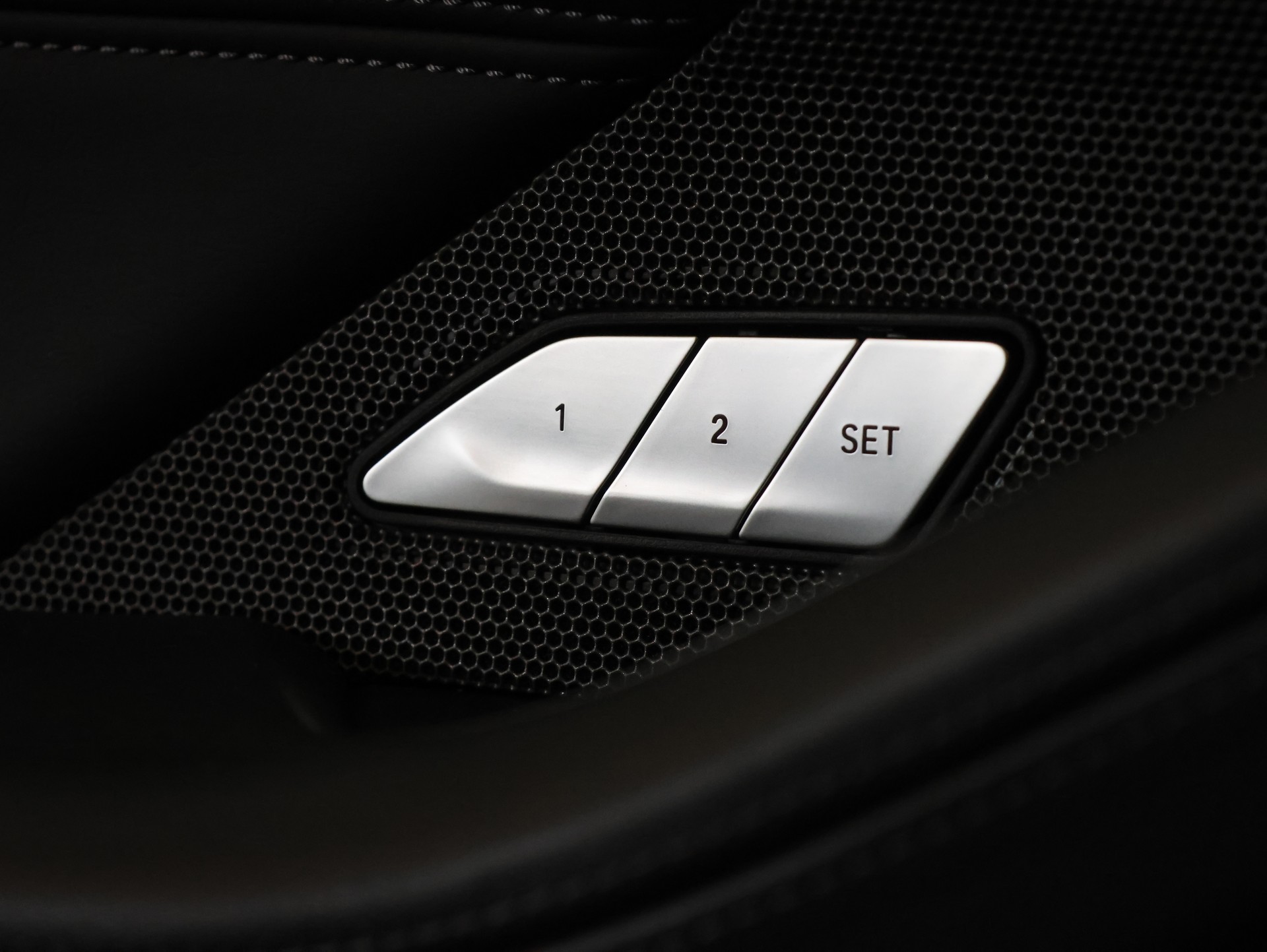 BMW M4 Coupé Competition M xDrive * 50 Jahre Edition* *360 Kamera* *Harmon Kardon*-image-38