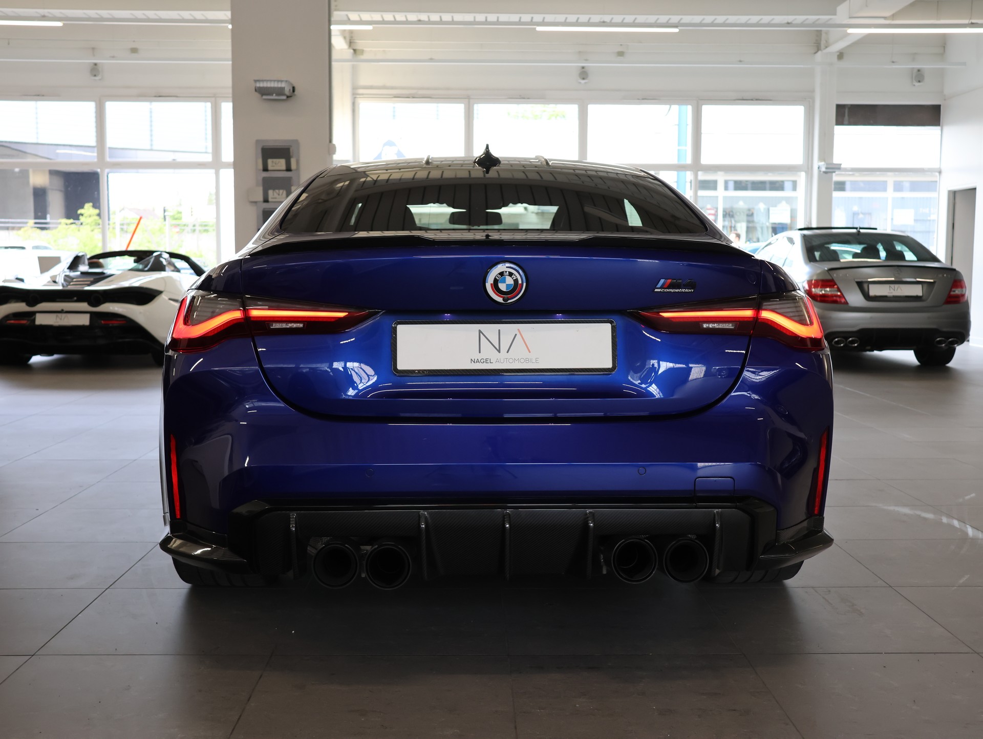 BMW M4 Coupé Competition M xDrive * 50 Jahre Edition* *360 Kamera* *Harmon Kardon*-image-4