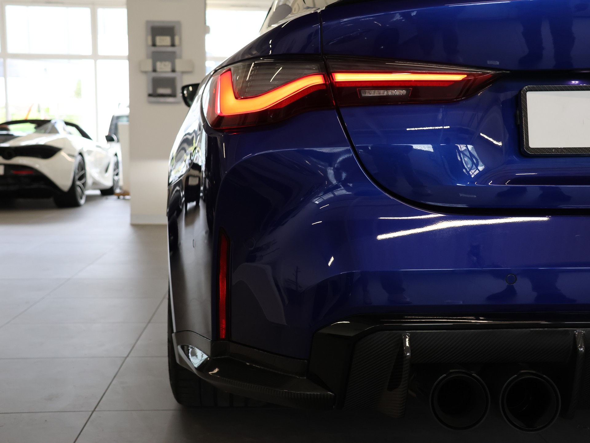 BMW M4 Coupé Competition M xDrive * 50 Jahre Edition* *360 Kamera* *Harmon Kardon*-image-10