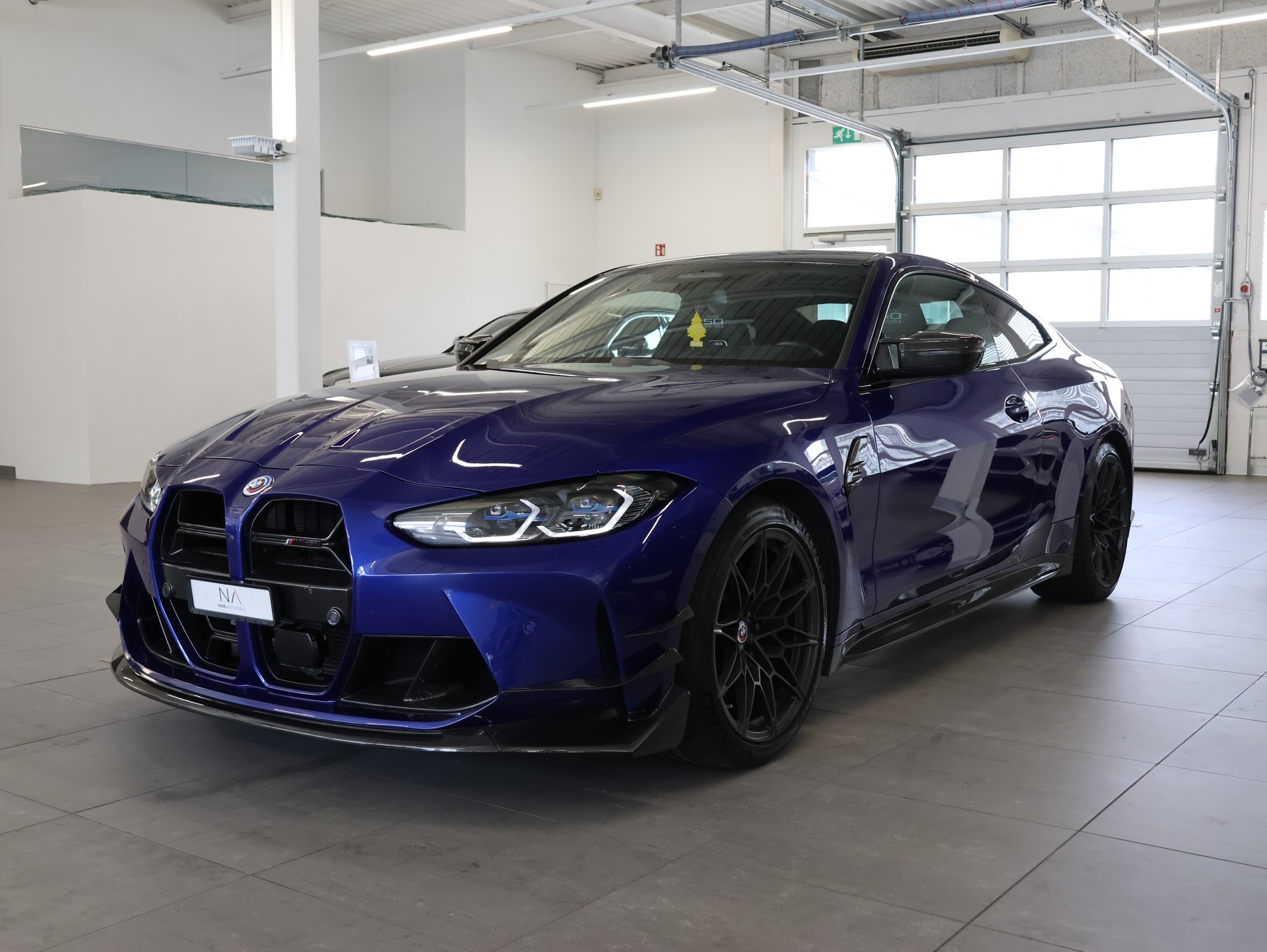 BMW M4 Coupé Competition M xDrive * 50 Jahre Edition* *360 Kamera* *Harmon Kardon*-showroom-element-3