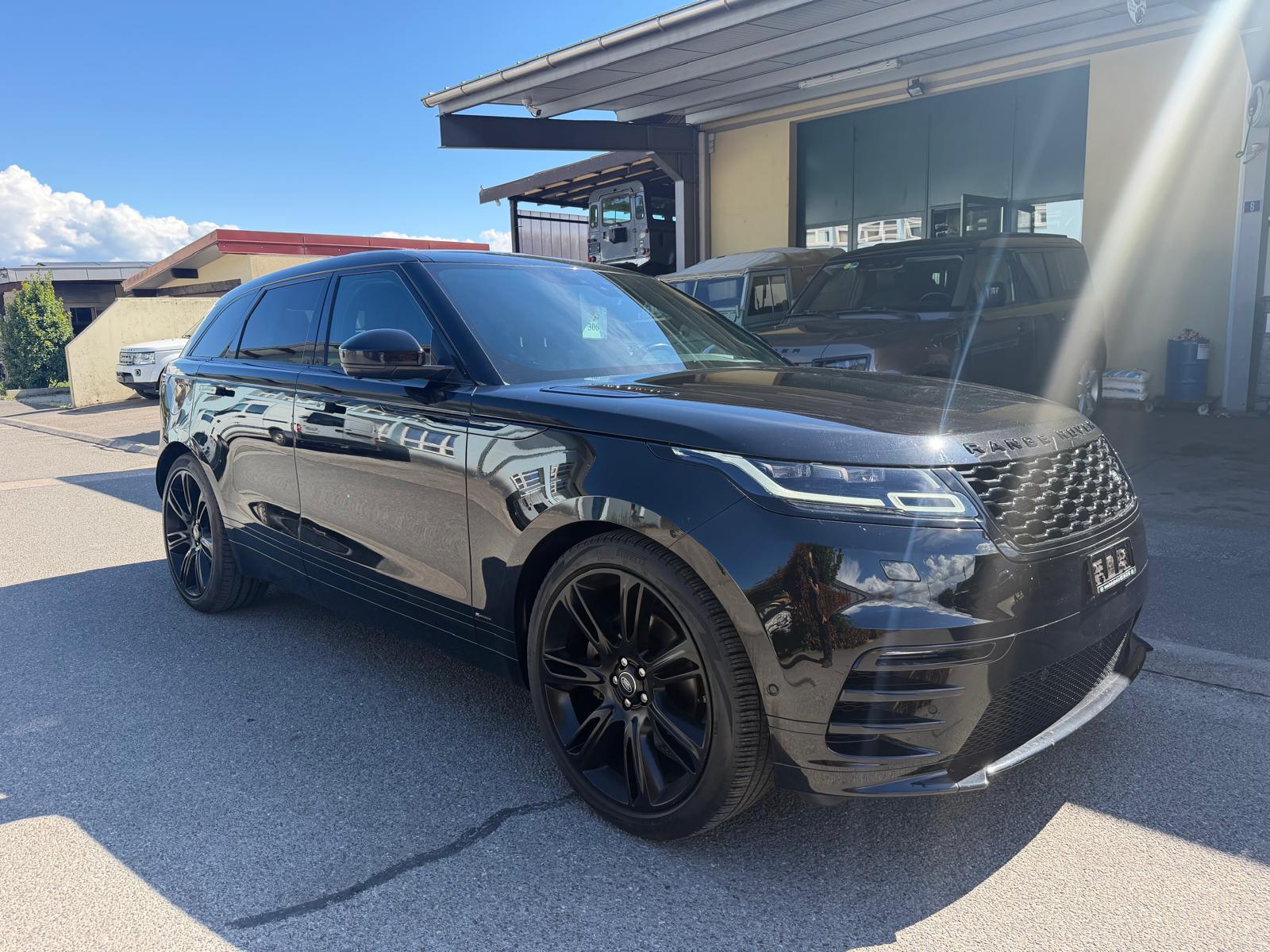 LAND ROVER Range Rover Velar R-Dynamic P 300 Automatic-image-0