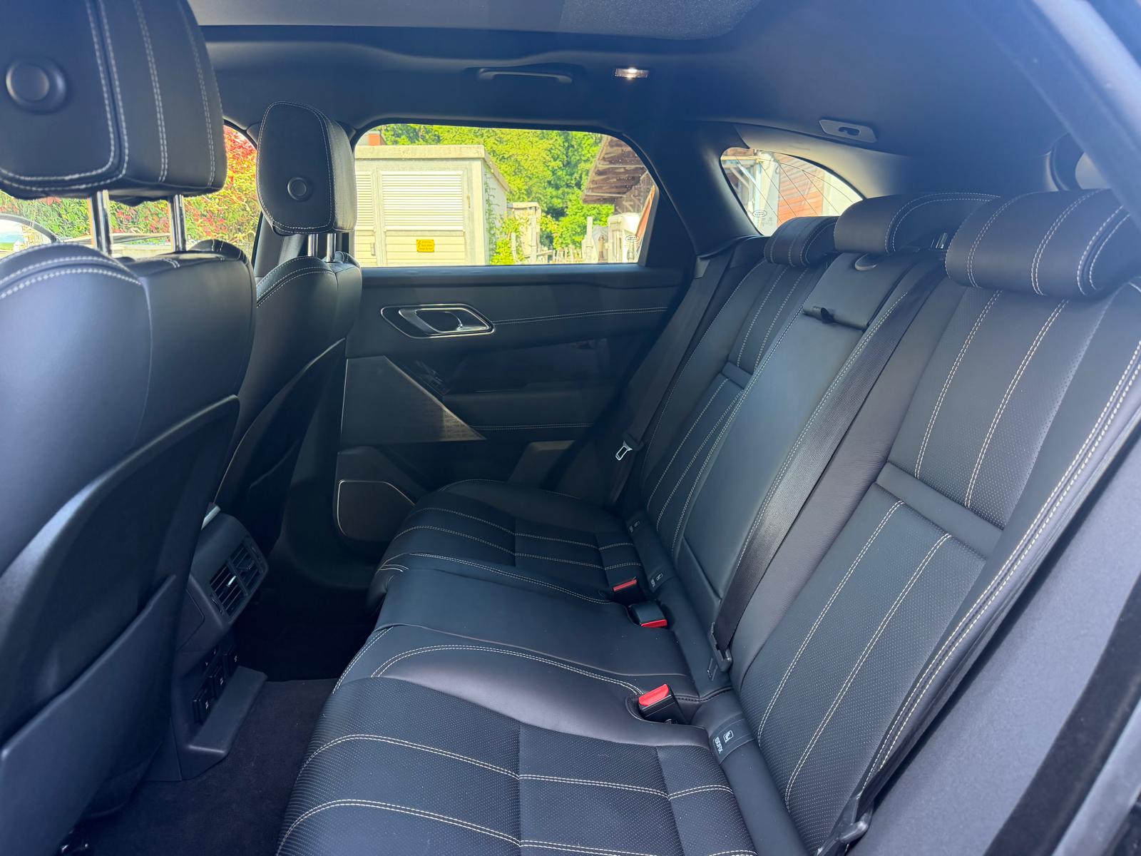 LAND ROVER Range Rover Velar R-Dynamic P 300 Automatic-image-9