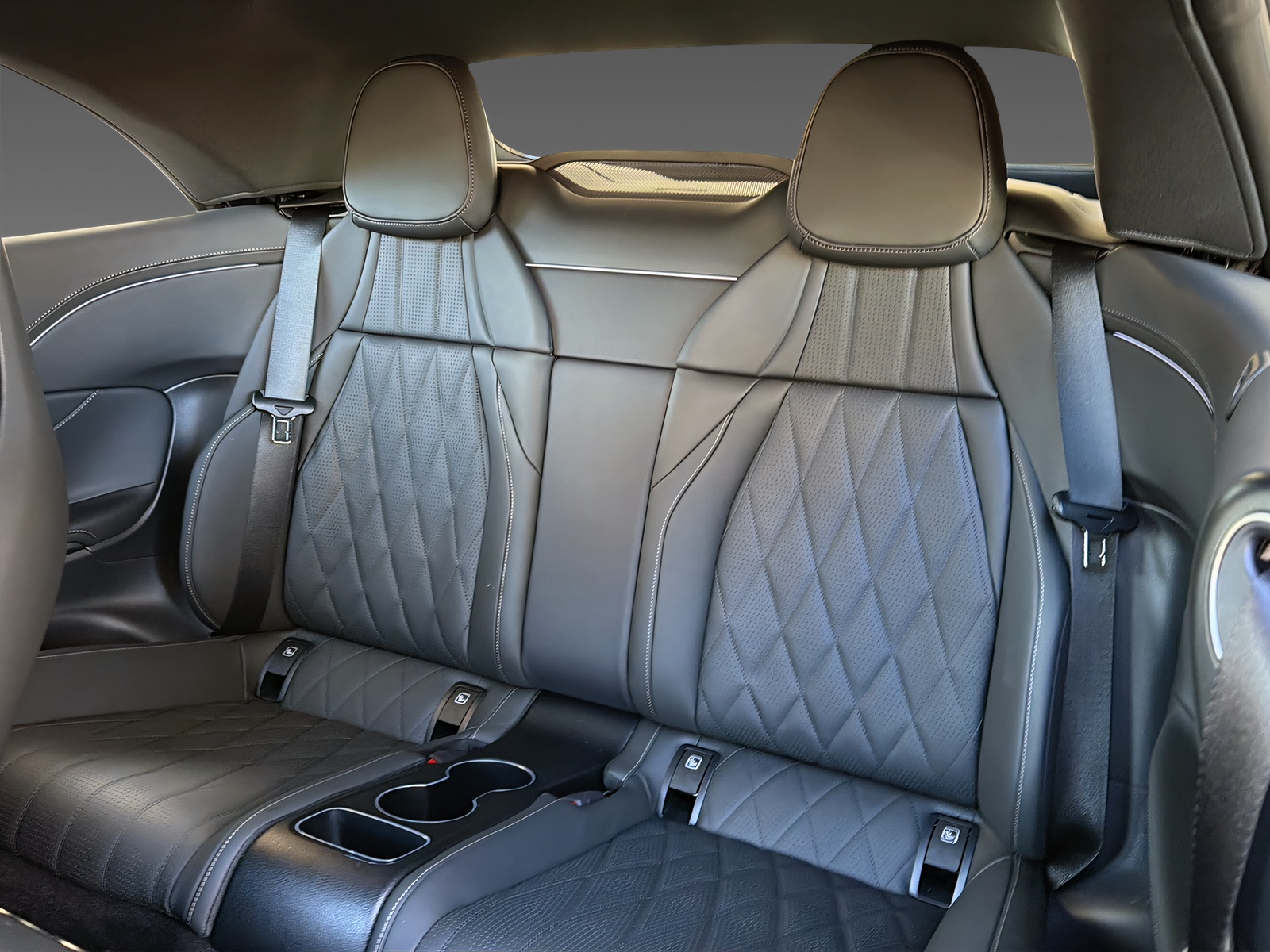 MERCEDES-BENZ CLE 450 4Matic Cabriolet-image-10