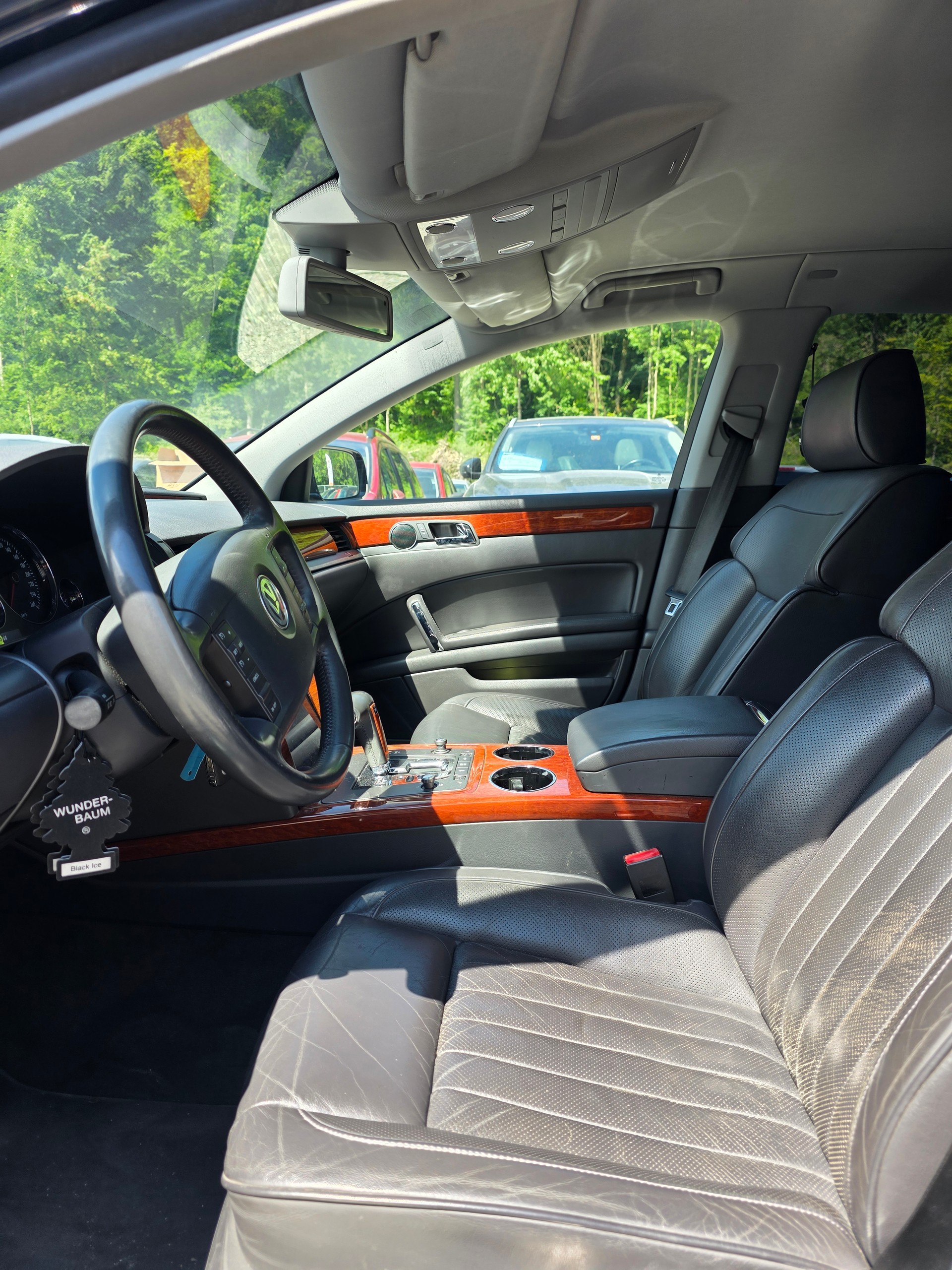 VW Phaeton 3.0 TDi V6 4Motion Tiptronic-image-11
