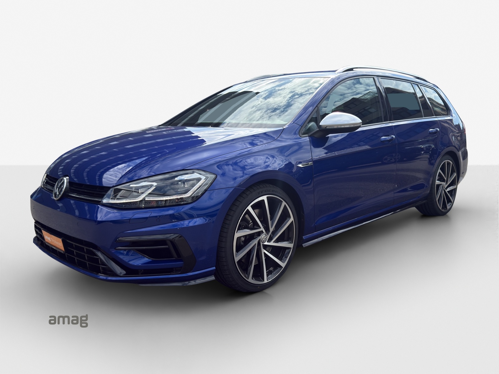 VW Golf Variant 2.0 TSI R 4Motion DSG-image-0