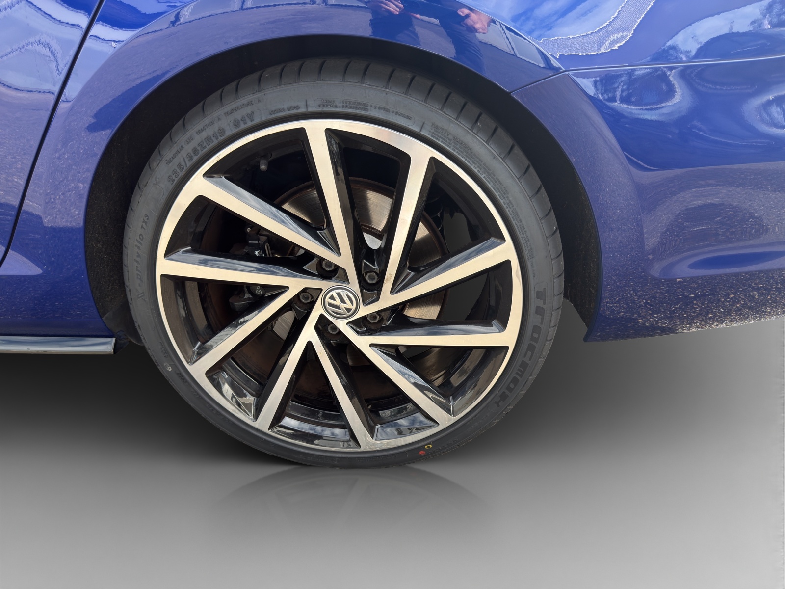 VW Golf Variant 2.0 TSI R 4Motion DSG-image-13