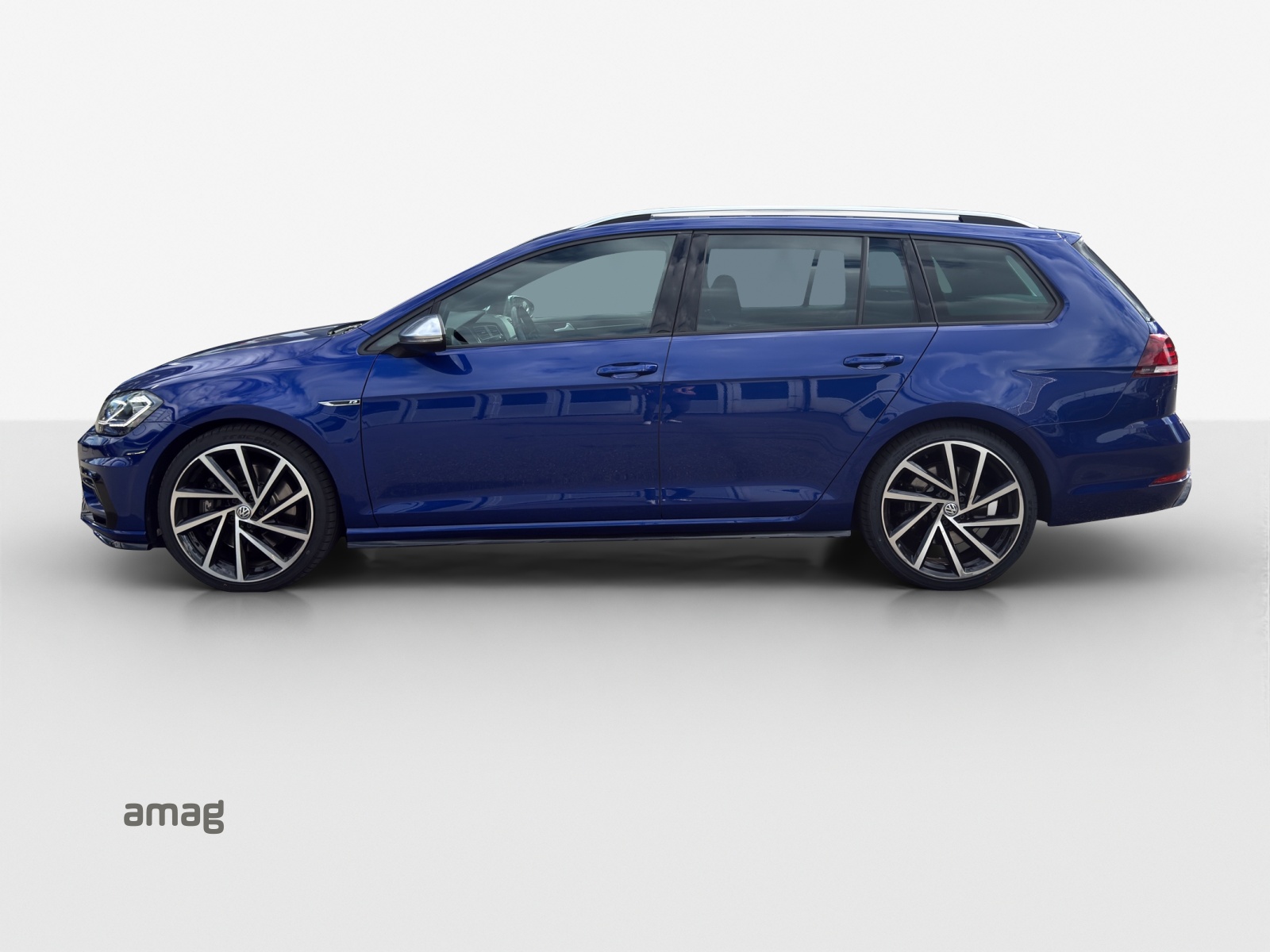VW Golf Variant 2.0 TSI R 4Motion DSG-image-1
