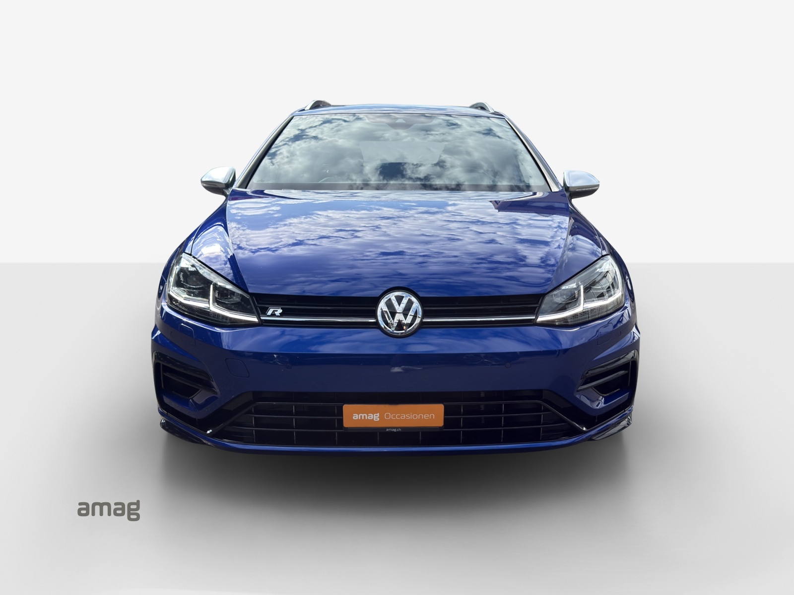 VW Golf Variant 2.0 TSI R 4Motion DSG-image-6