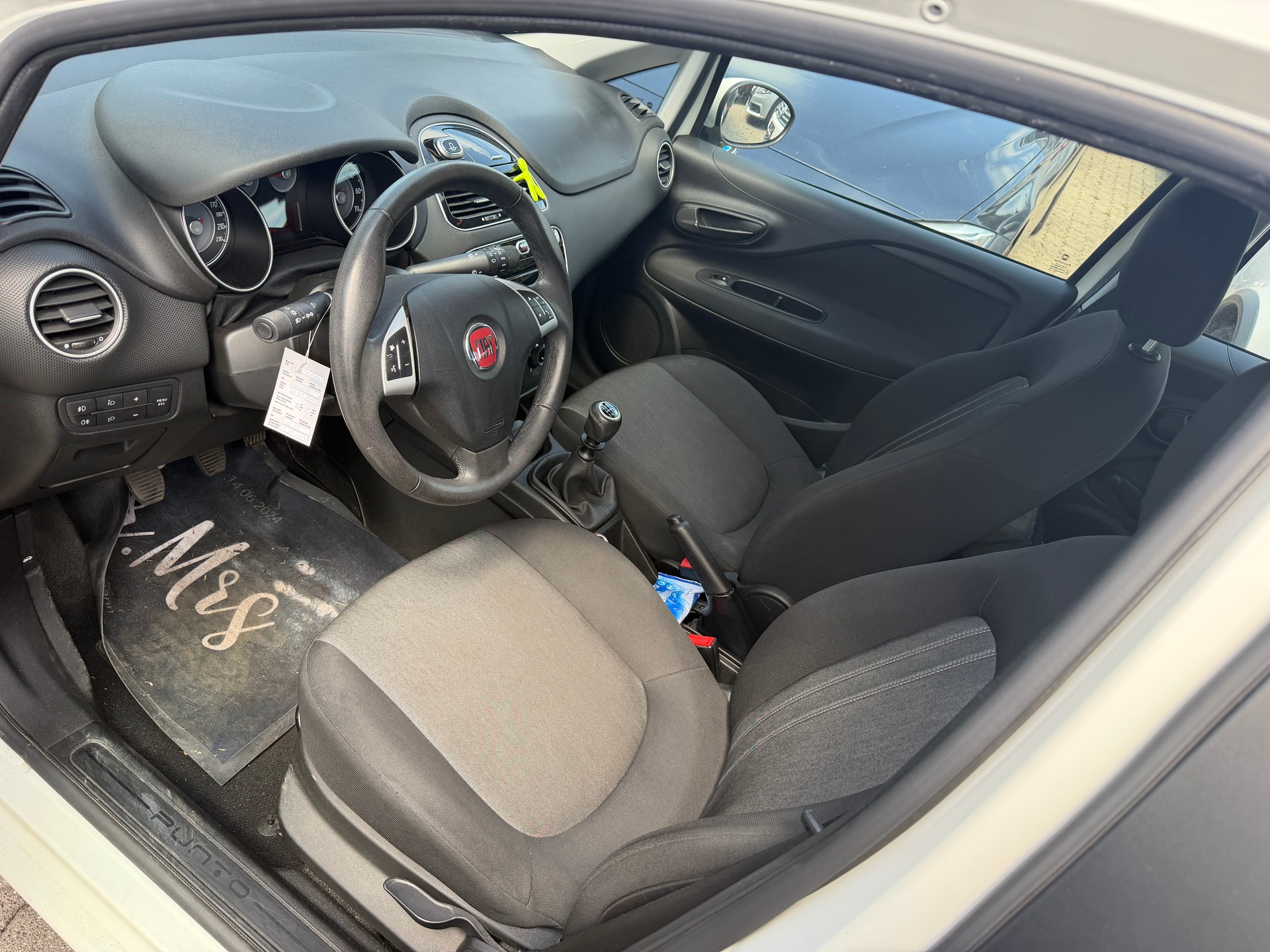 FIAT Punto 1.4 Pop Star-image-4