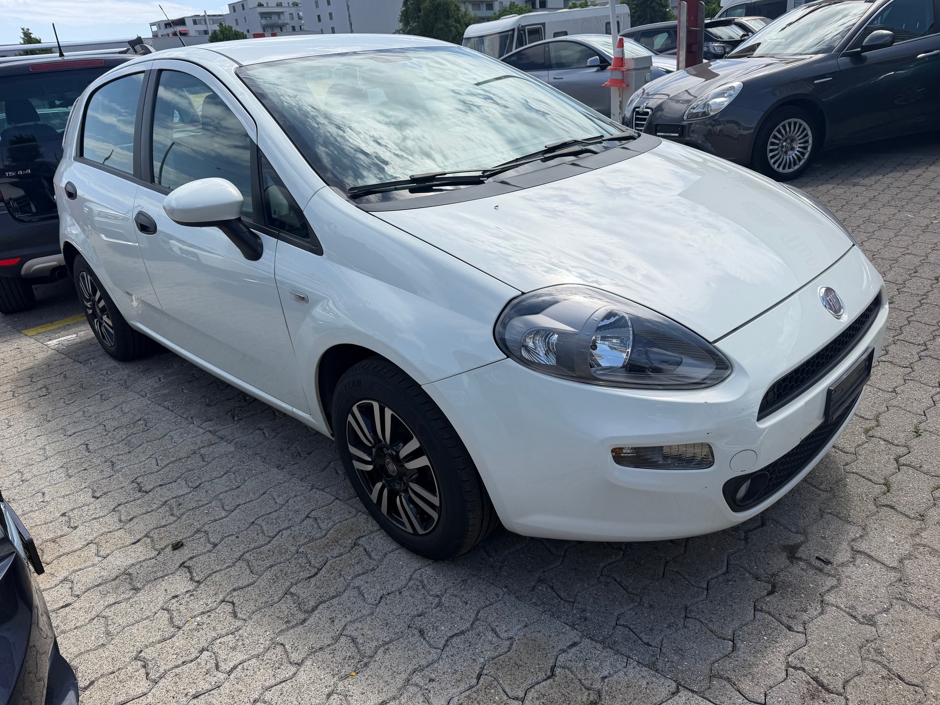FIAT Punto 1.4 Pop Star-image-1