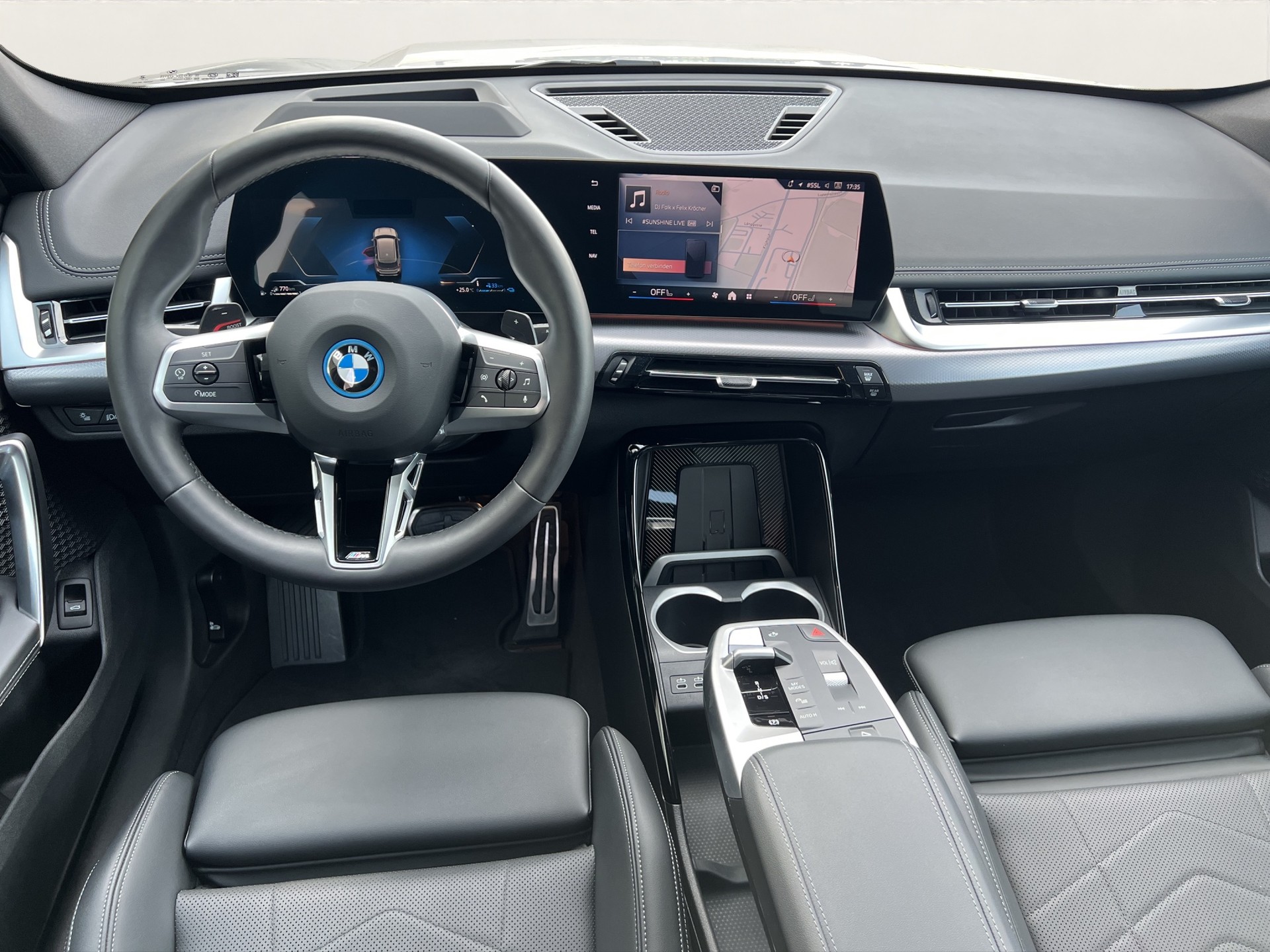 BMW X1 xDrive 30e M Sport-image-12