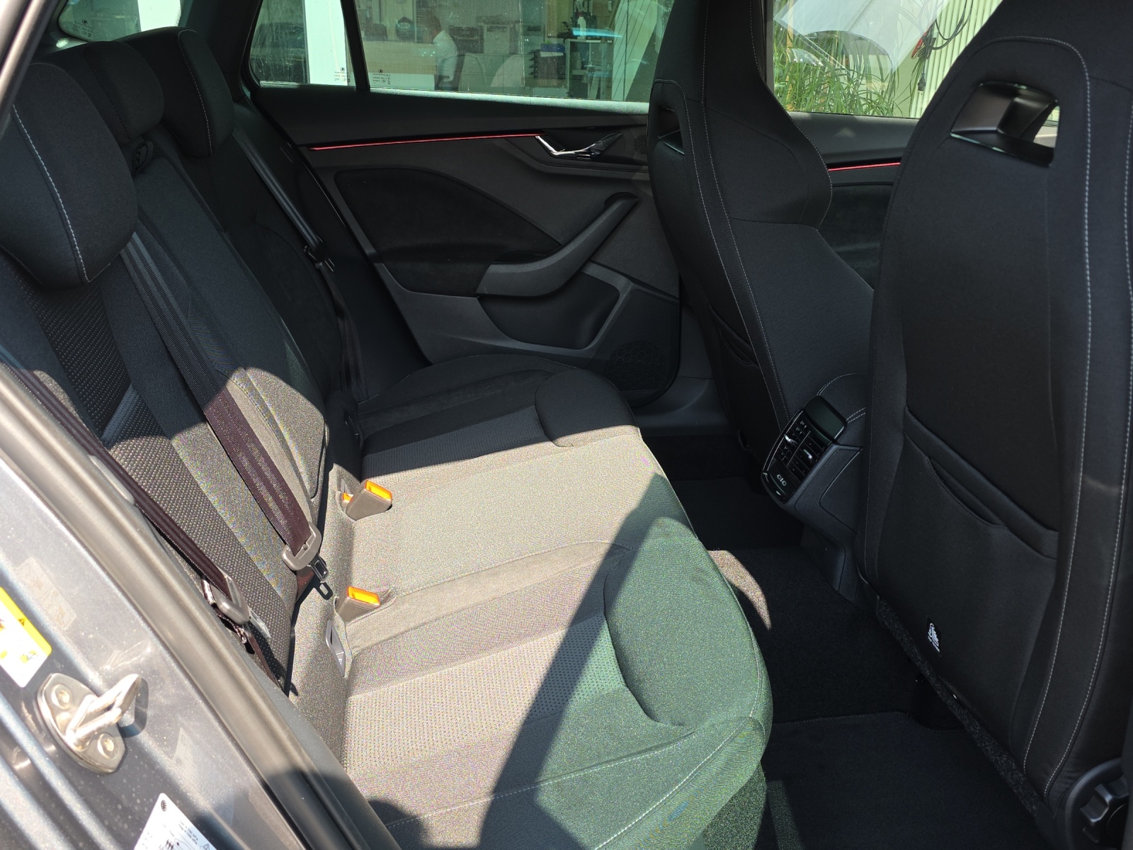 SKODA Kamiq 1.0 TSI Dynamic DSG-image-9