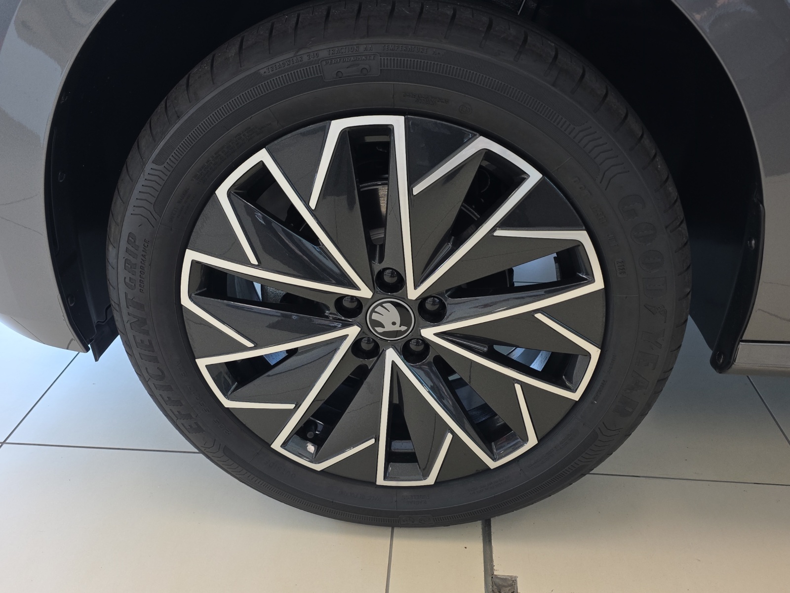 SKODA Kamiq 1.0 TSI Dynamic DSG-image-10