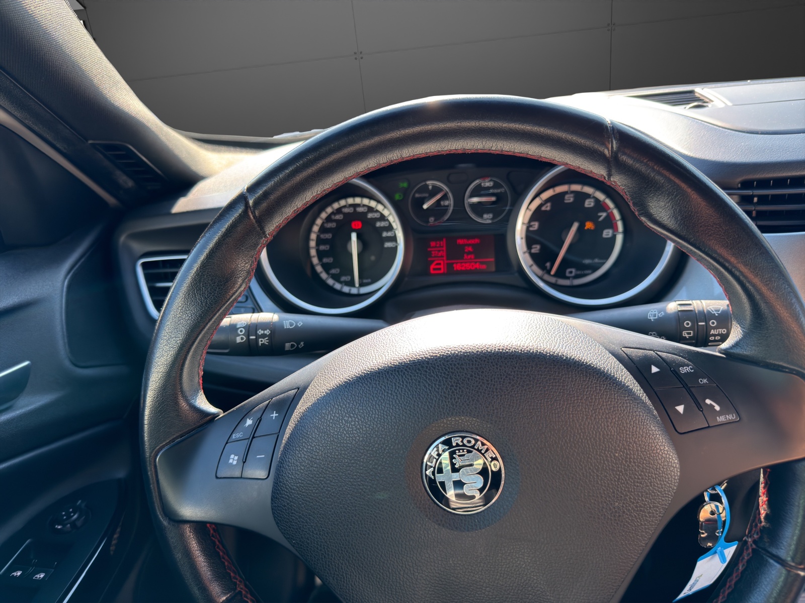 ALFA ROMEO Giulietta 1750 TBi Quadrifoglio Verde – 235 PS, Italienische Leidenschaft & Pure Emotion!-image-10