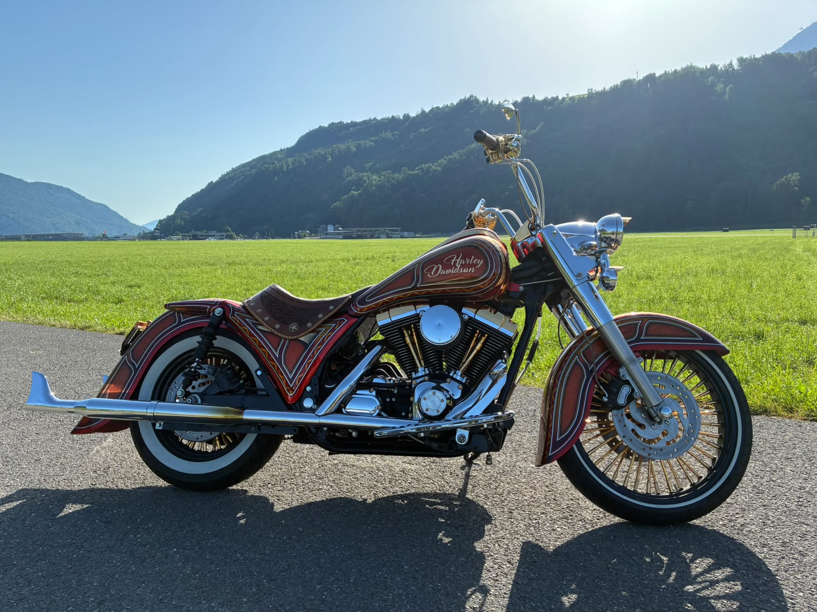 HARLEY-DAVIDSON FLHRCI Road King Classic