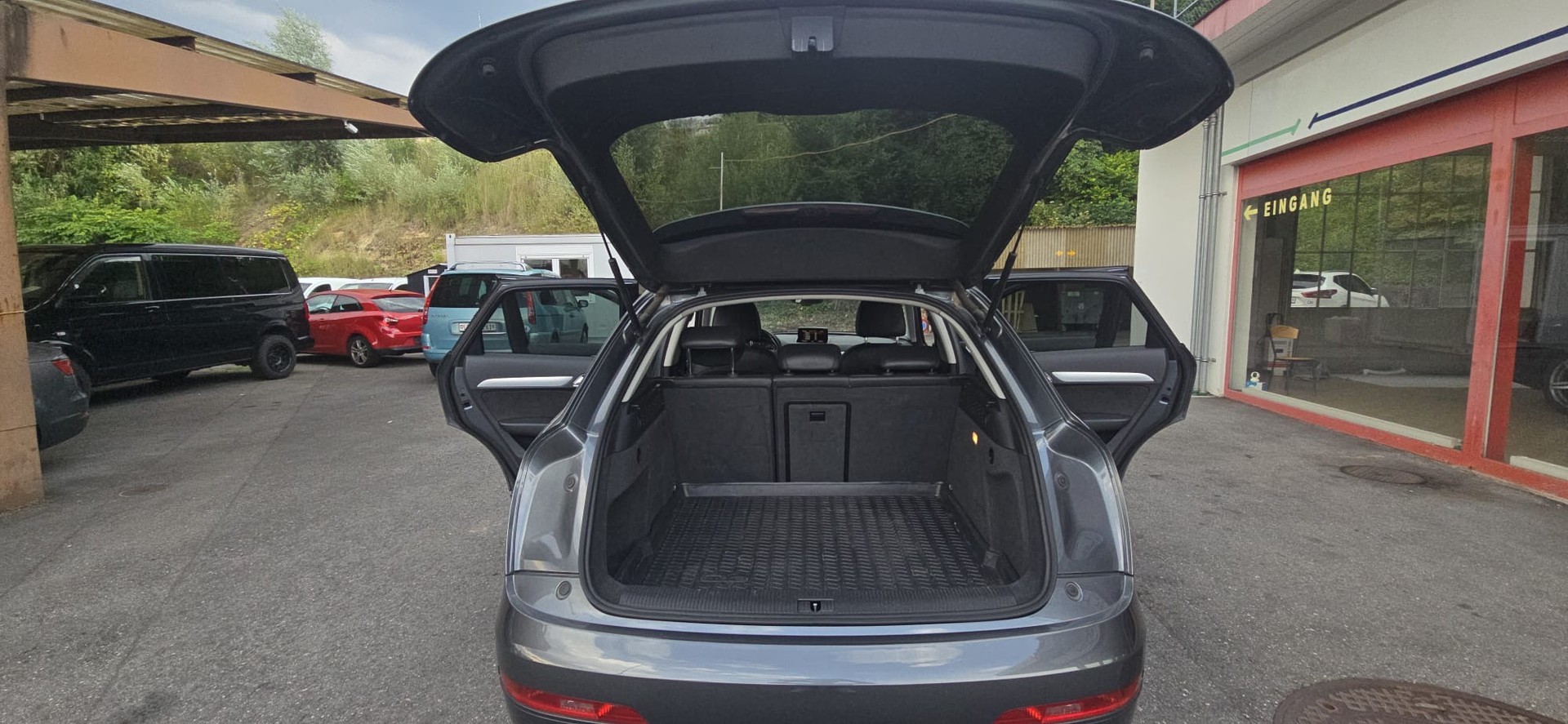 AUDI Q3 2.0 TFSI quattro-image-7