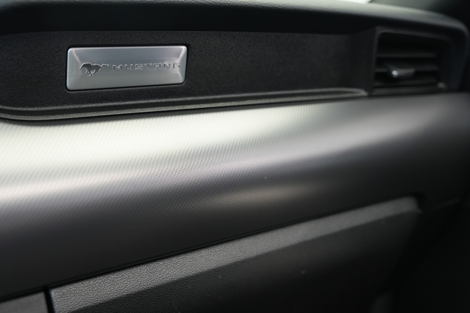 FORD Mustang Convertible 5.0 V8 GT Automat *CH-Fahrzeug*-image-25