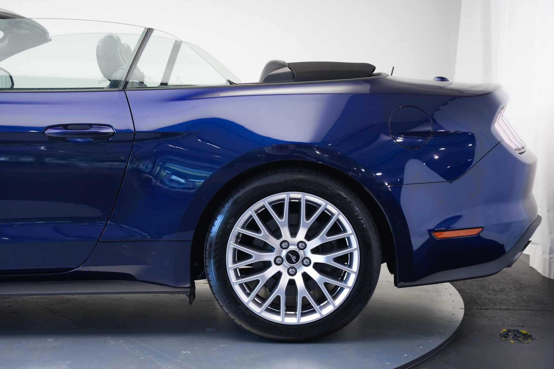 FORD Mustang Convertible 5.0 V8 GT Automat *CH-Fahrzeug*-image-41
