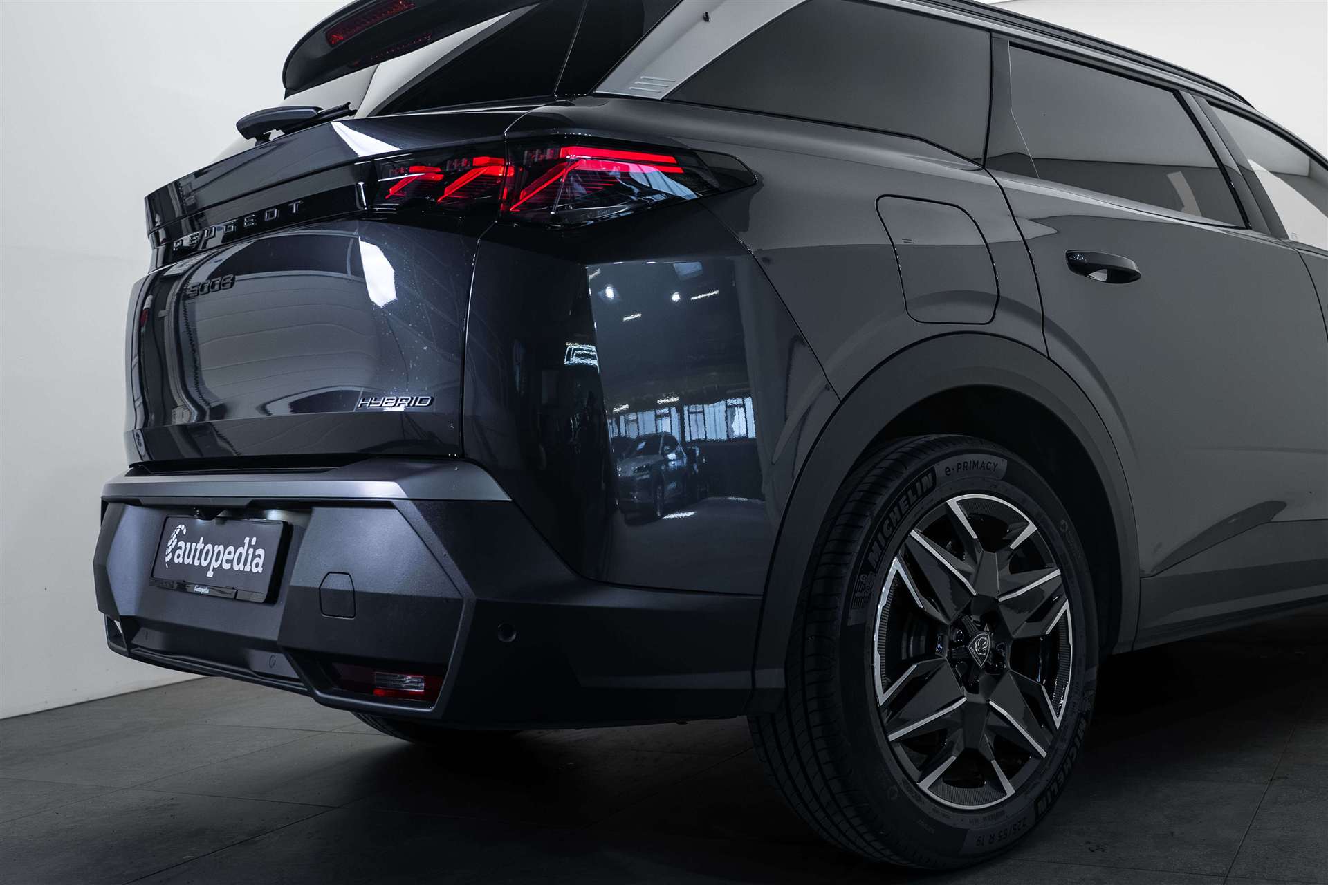 PEUGEOT 5008 145 Hybrid GT 7-Plätzer e-DCS-Automat-showroom-element-3