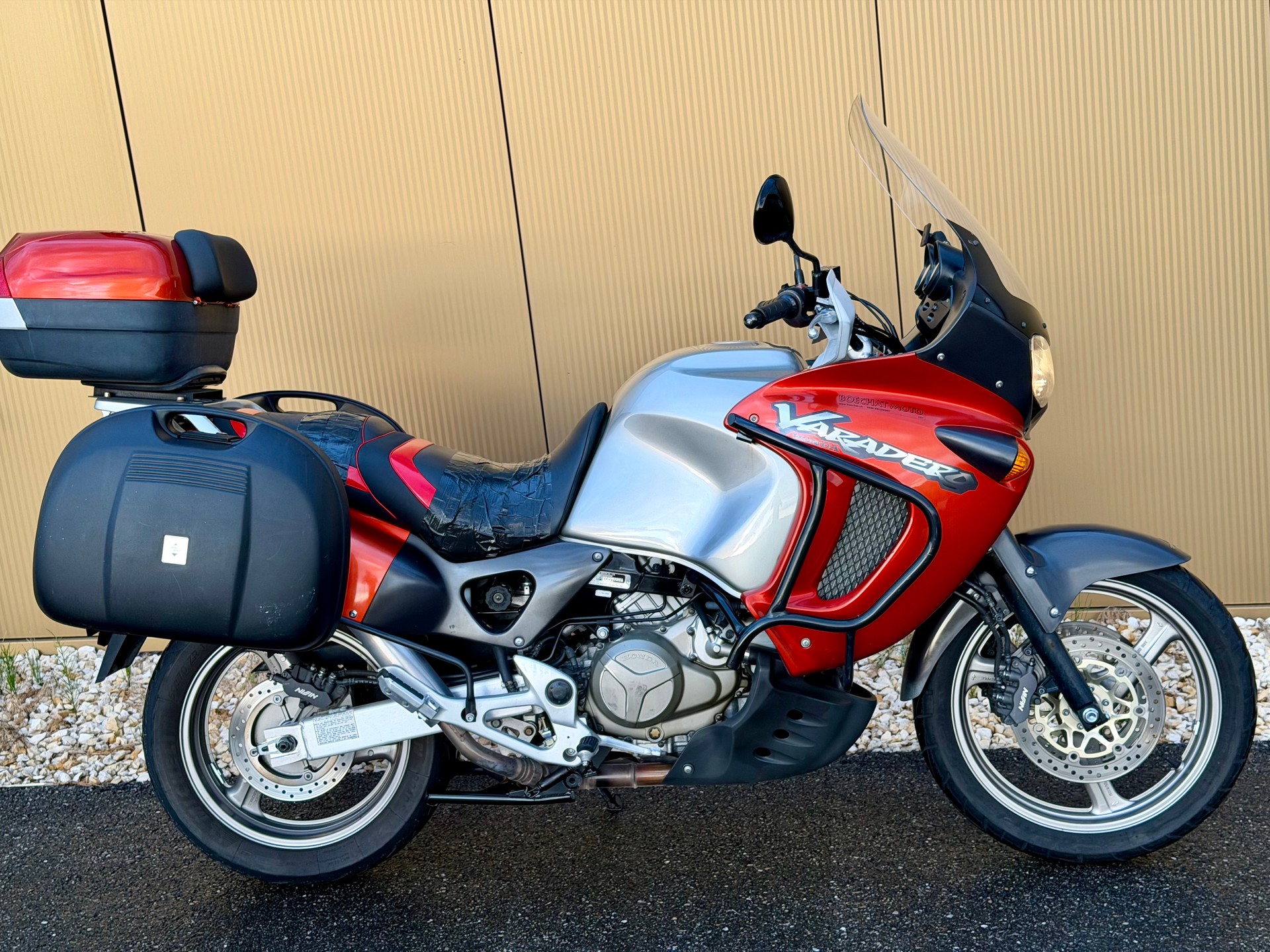 HONDA XL 1000 V Varadero-showroom-element-3