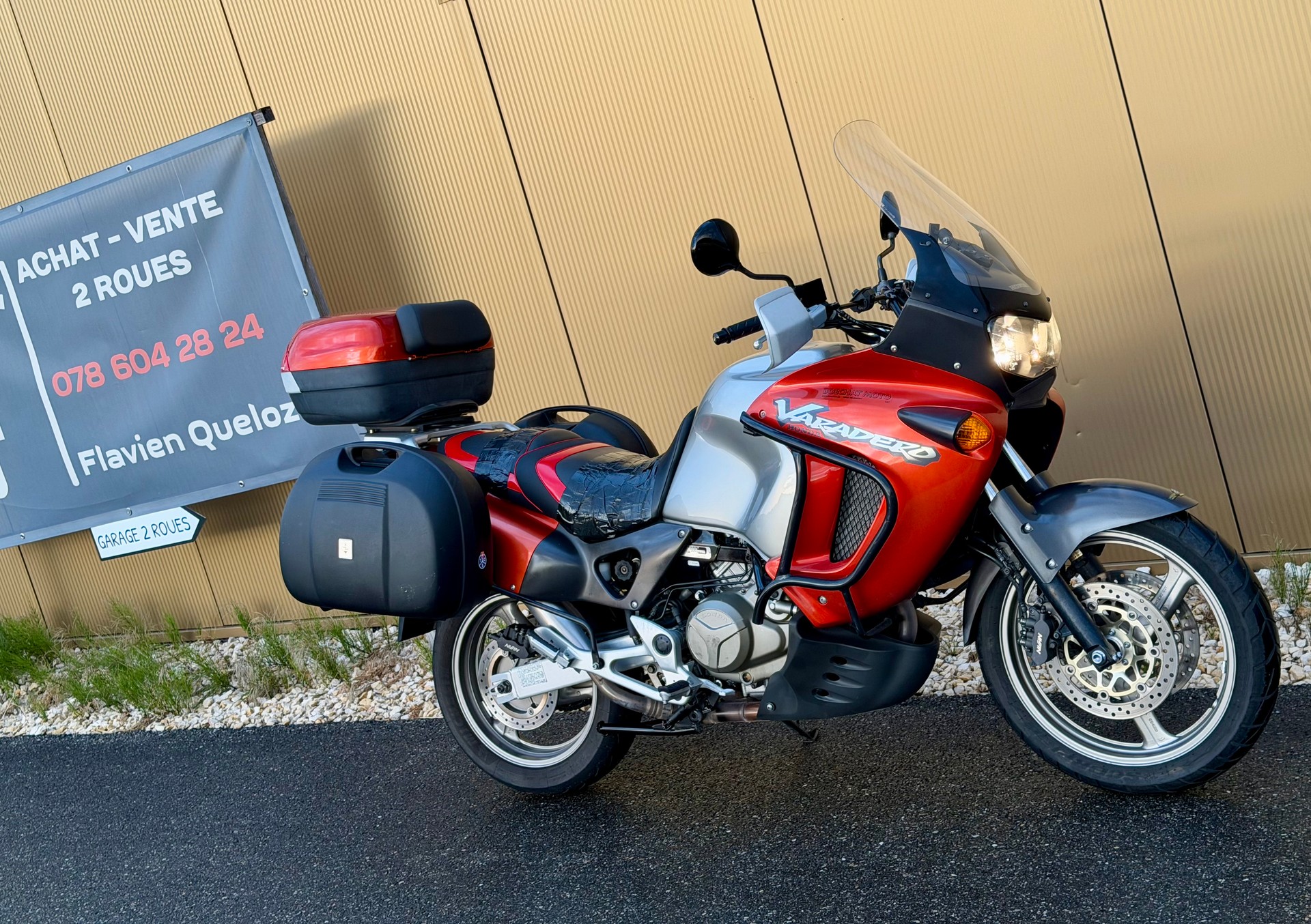 HONDA XL 1000 V Varadero-showroom-element-2