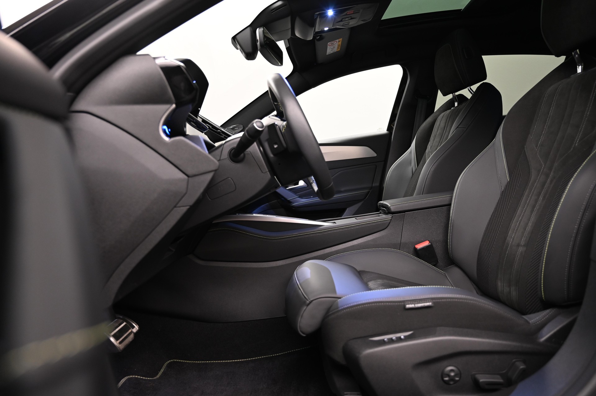 PEUGEOT 308 1.6 PHEV 180 GT-image-5