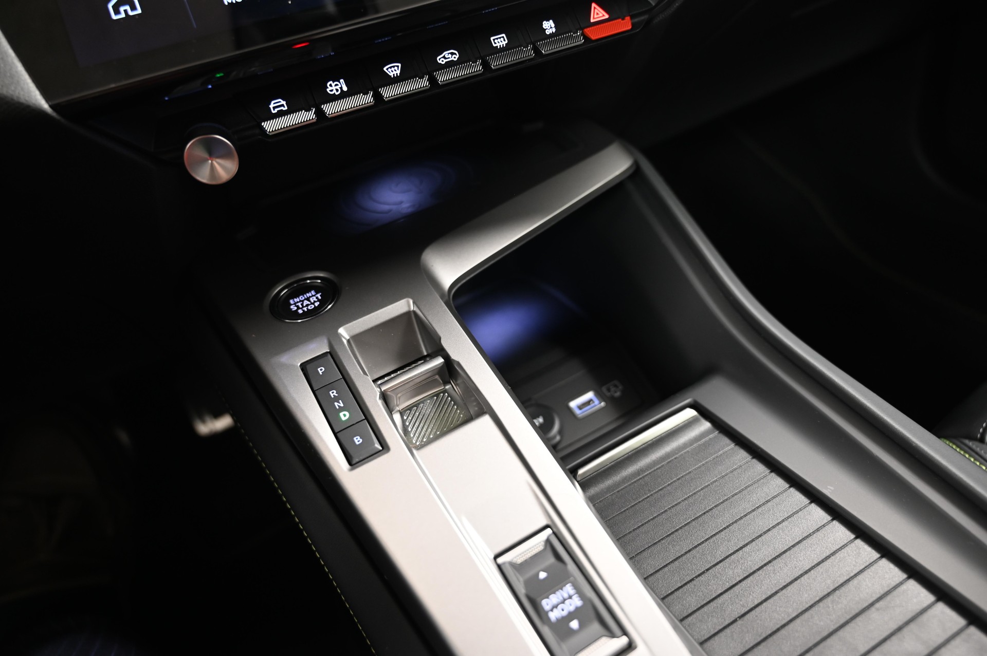 PEUGEOT 308 1.6 PHEV 180 GT-image-15