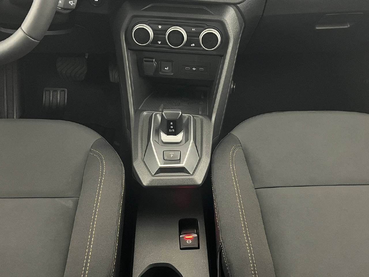 DACIA Jogger 1.8 Hybrid Extreme-image-14