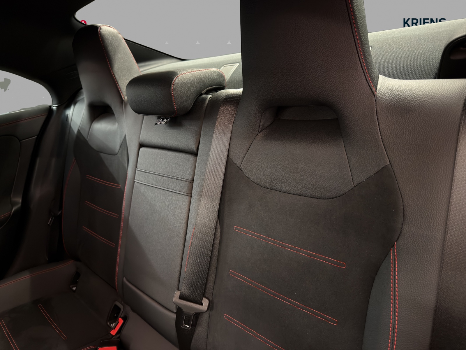 MERCEDES-BENZ CLA 200 - AMG / DISTRONIC / 360 Grad Kamera / Night-Paket-image-13