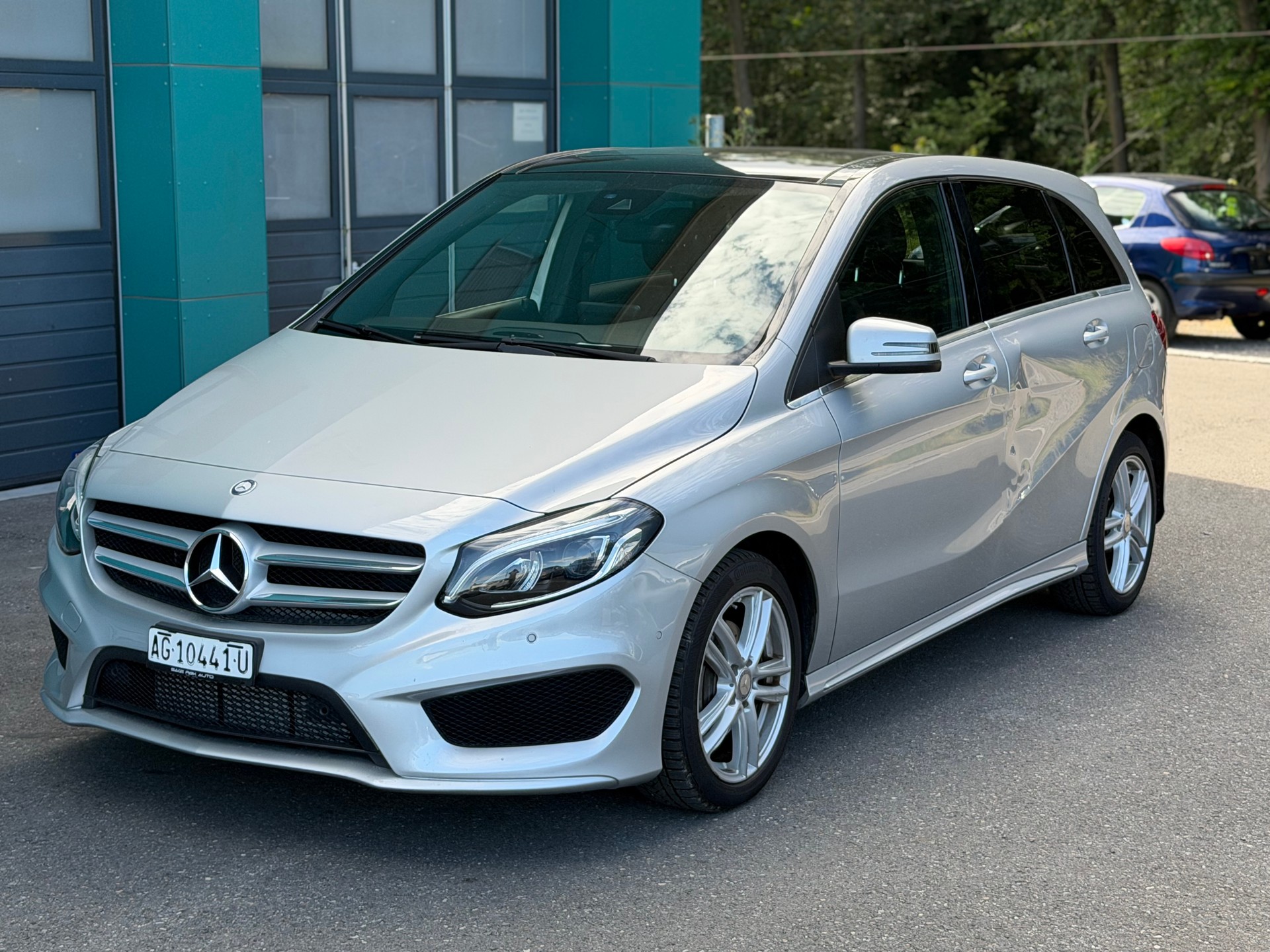MERCEDES-BENZ B 200 CDI AMG Line-image-3