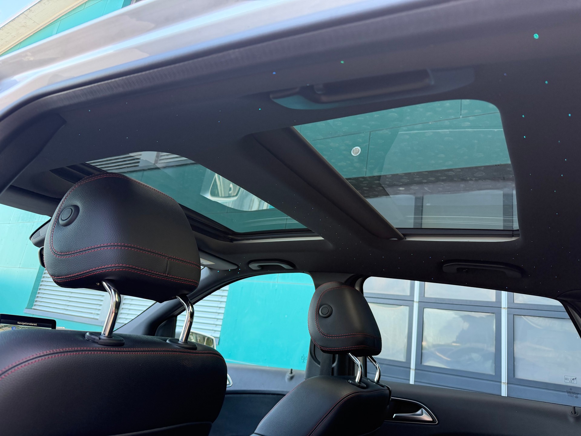MERCEDES-BENZ B 200 CDI AMG Line-image-14