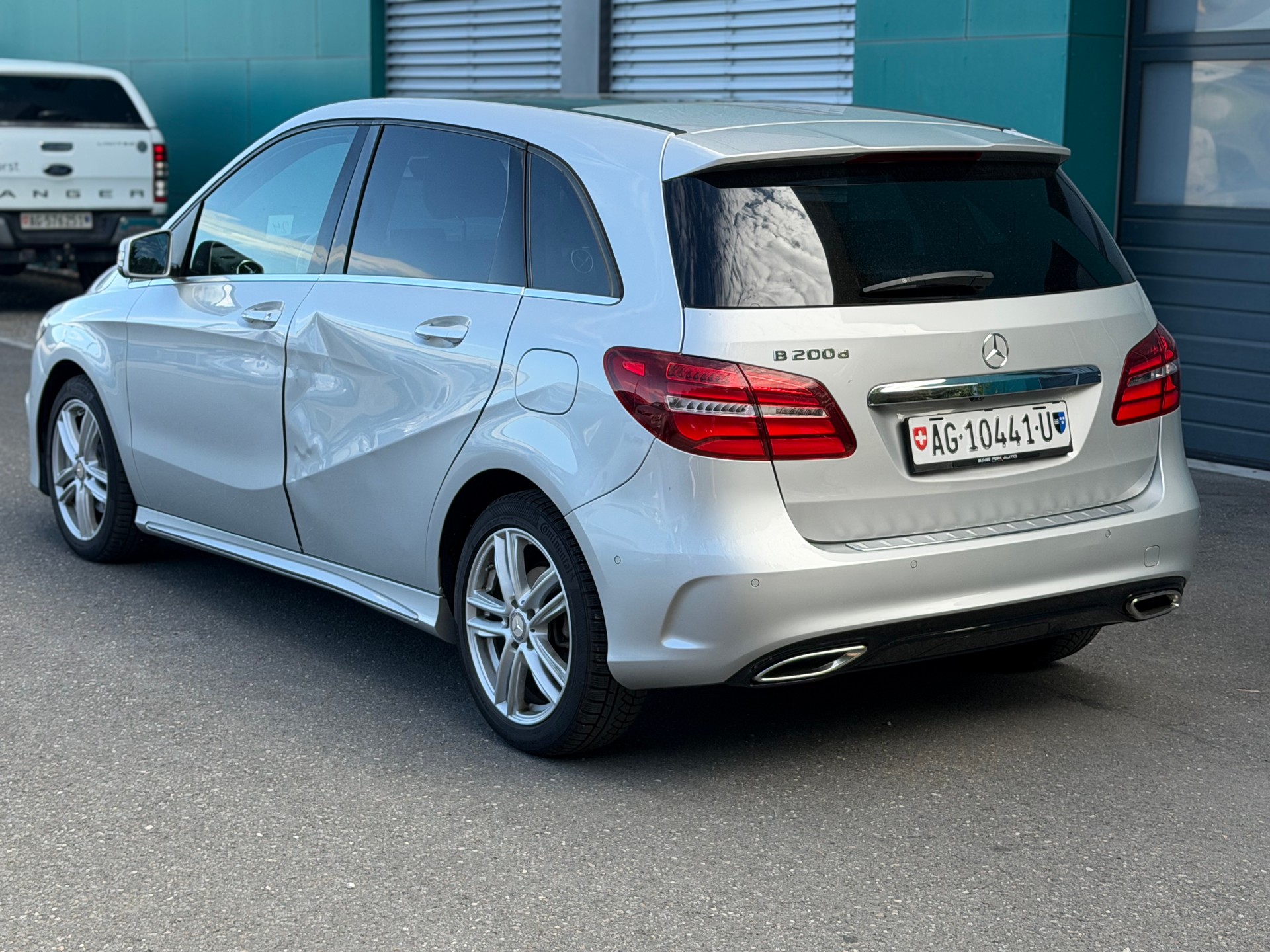 MERCEDES-BENZ B 200 CDI AMG Line-image-4