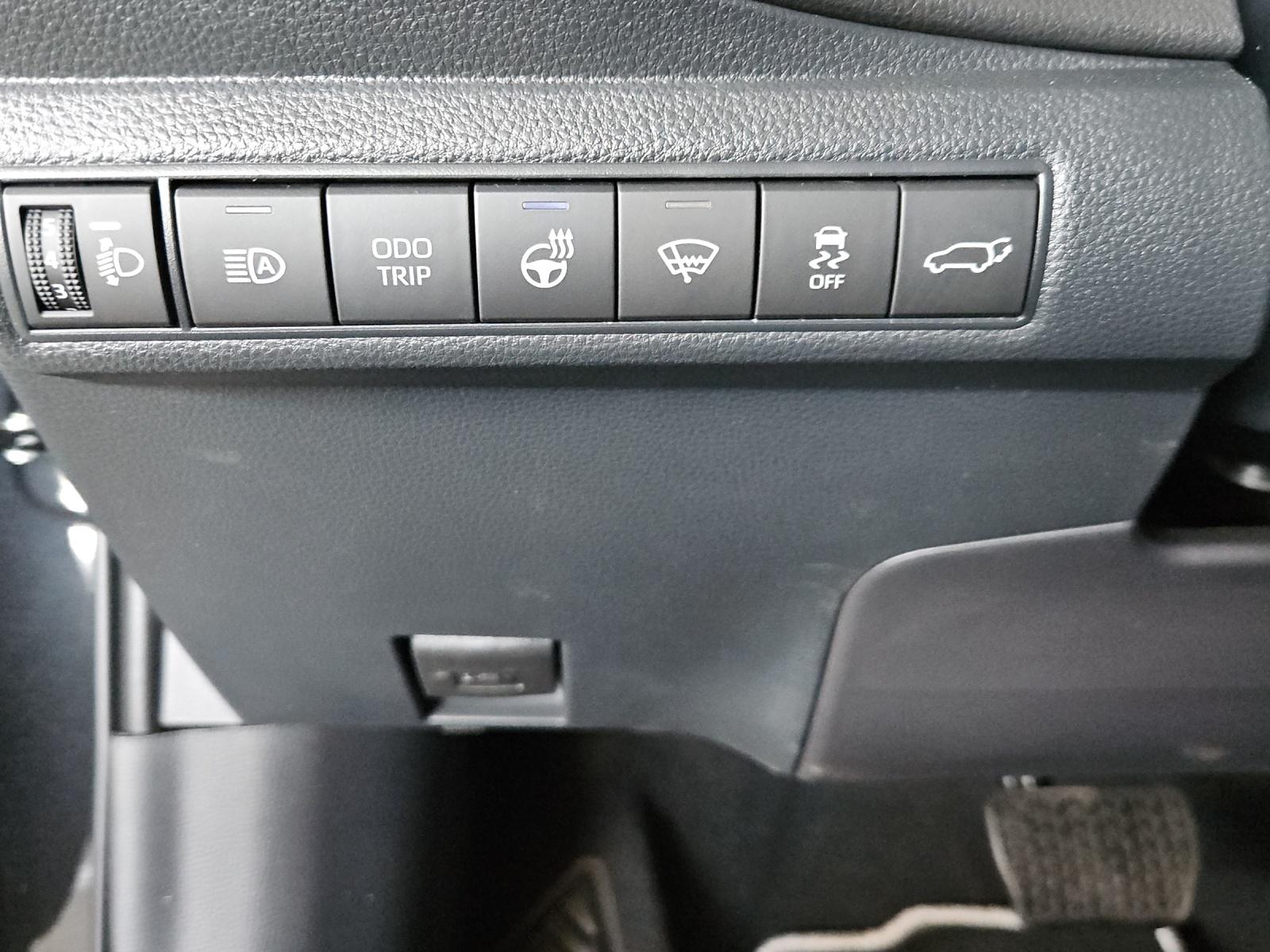 TOYOTA Corolla Touring Sports 2.0 HSD Swiss Edition-image-14