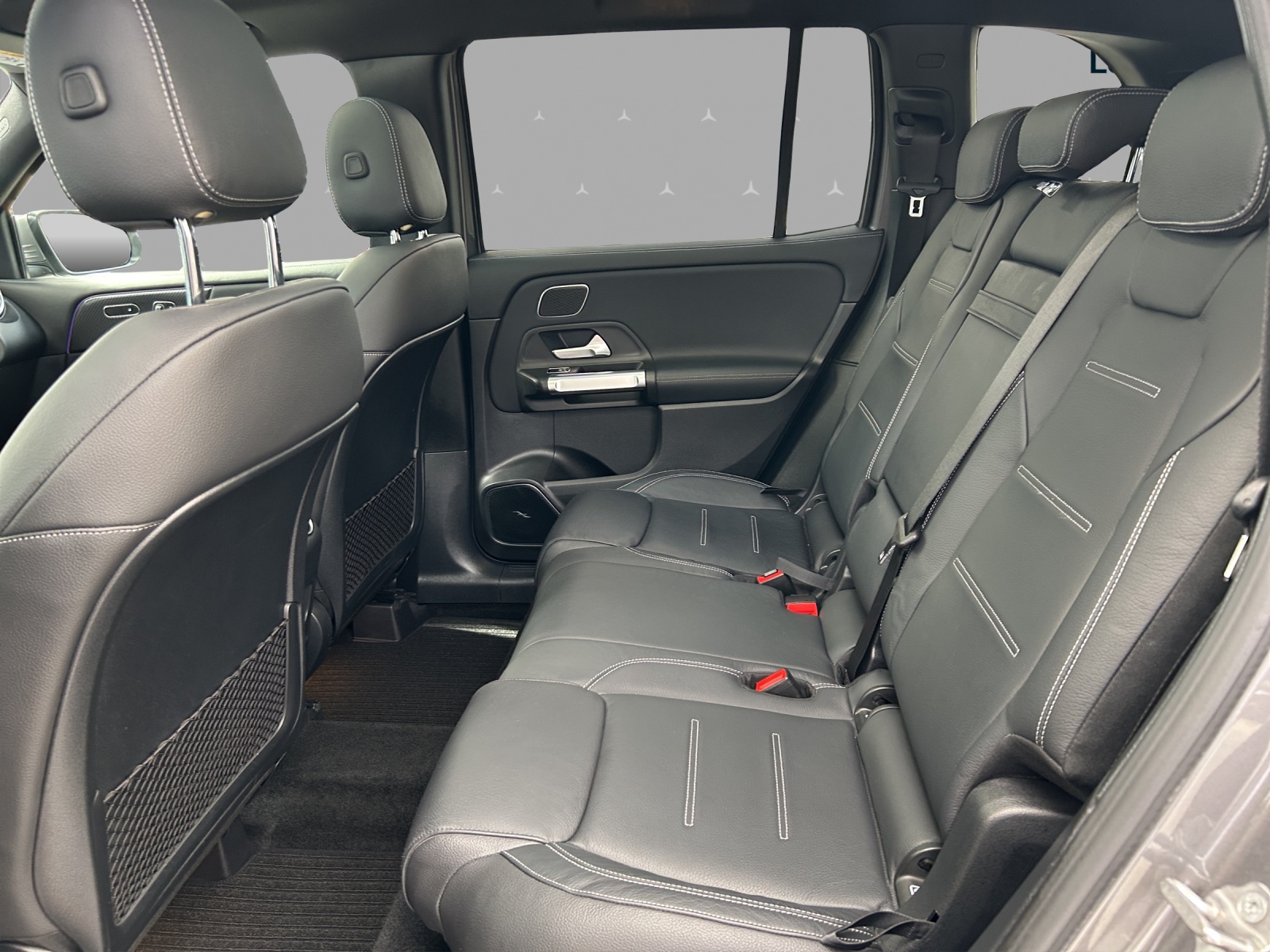 MERCEDES-BENZ GLB 35 AMG 4Matic 8G-Tronic-image-13