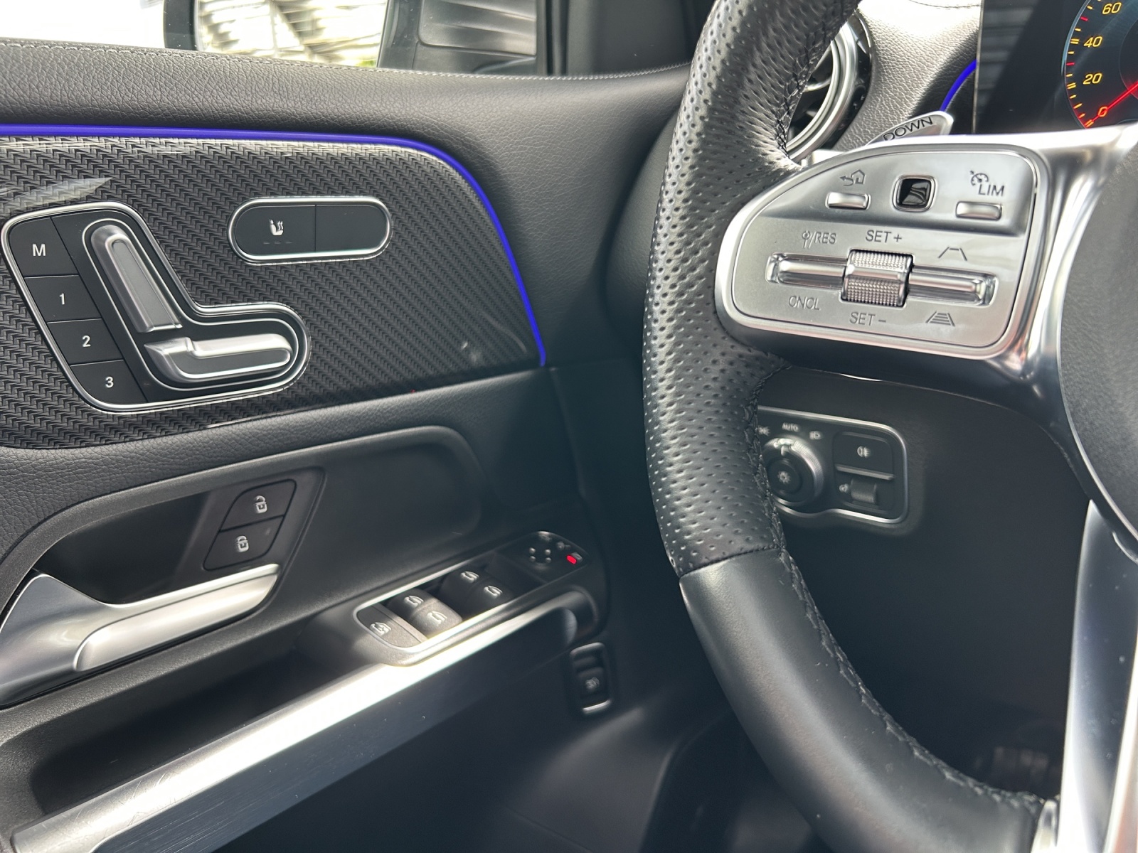MERCEDES-BENZ GLB 35 AMG 4Matic 8G-Tronic-image-12
