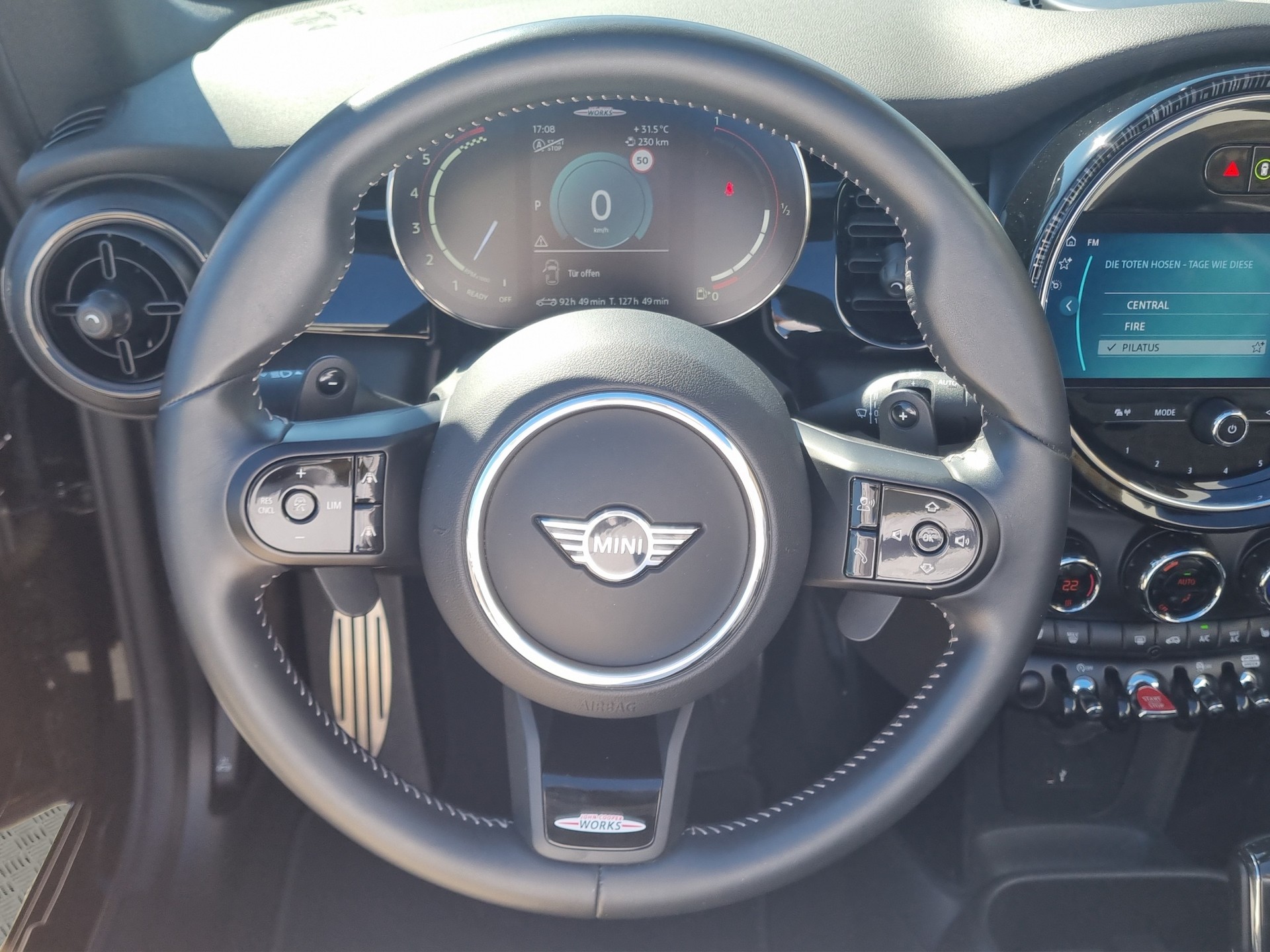 MINI Cooper John Cooper Works Cabriolet Steptronic-image-13