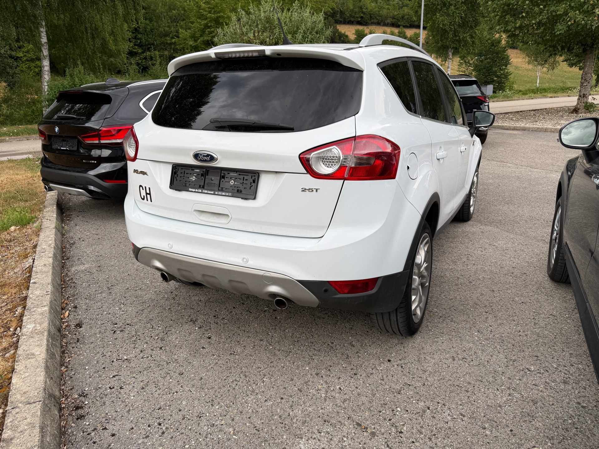 FORD Kuga 2.5 Turbo Titanium 4WD-image-2