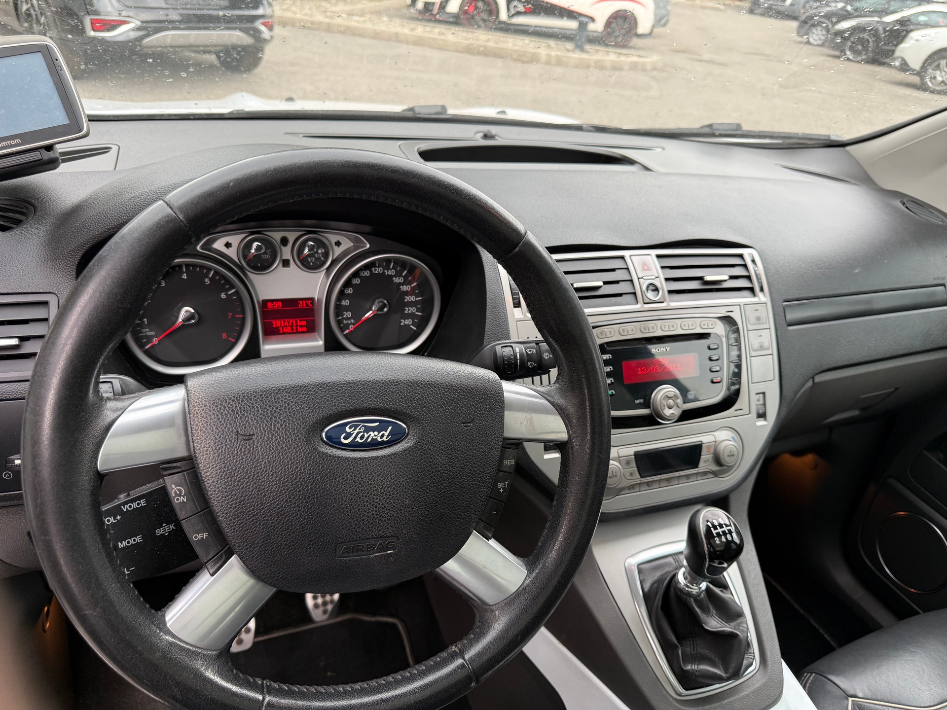 FORD Kuga 2.5 Turbo Titanium 4WD-image-4